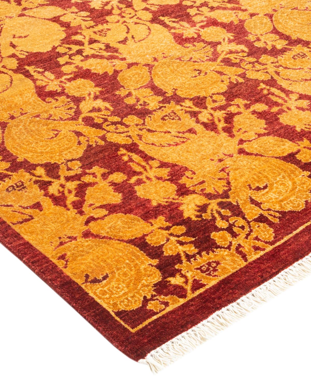 Avec leurs palettes discrètes et leurs motifs à l'envers, les tapis de la collection Mogul apporteront une sophistication intemporelle à n'importe quelle pièce. Influencés par un éventail de motifs turcs, indiens et persans, les artisans qui tissent
