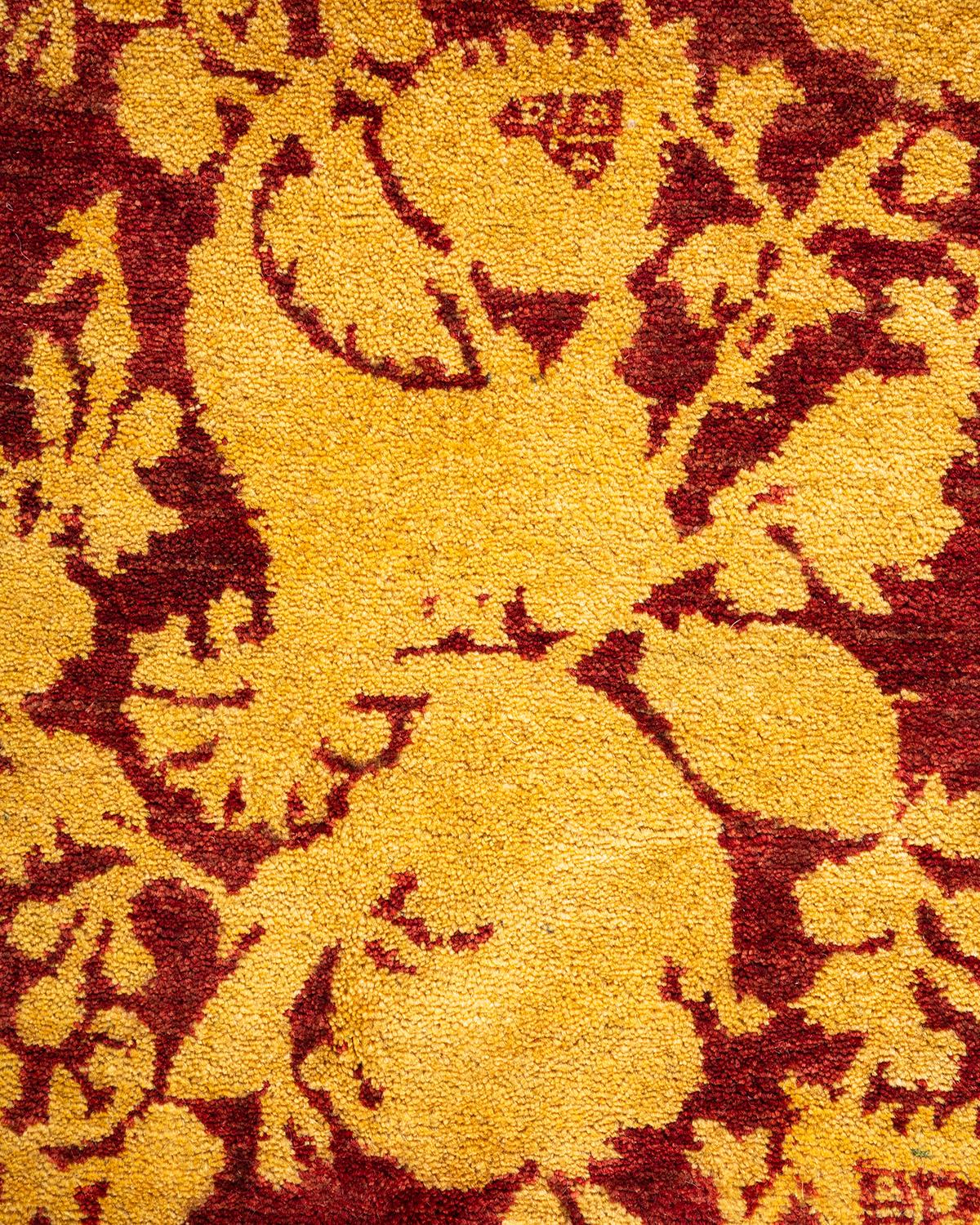 Handgeknüpfter traditioneller abstrakter Mogul-Roter Teppich, Unikat, Unikat (Pakistanisch) im Angebot