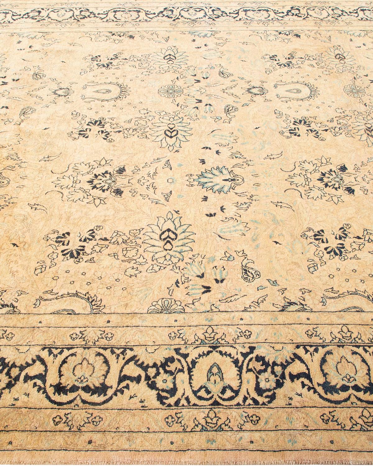 Alfombra Mogul Beige Floral Tradicional Anudada a Mano Única en su Género en Nuevo estado para la venta en Norwalk, CT