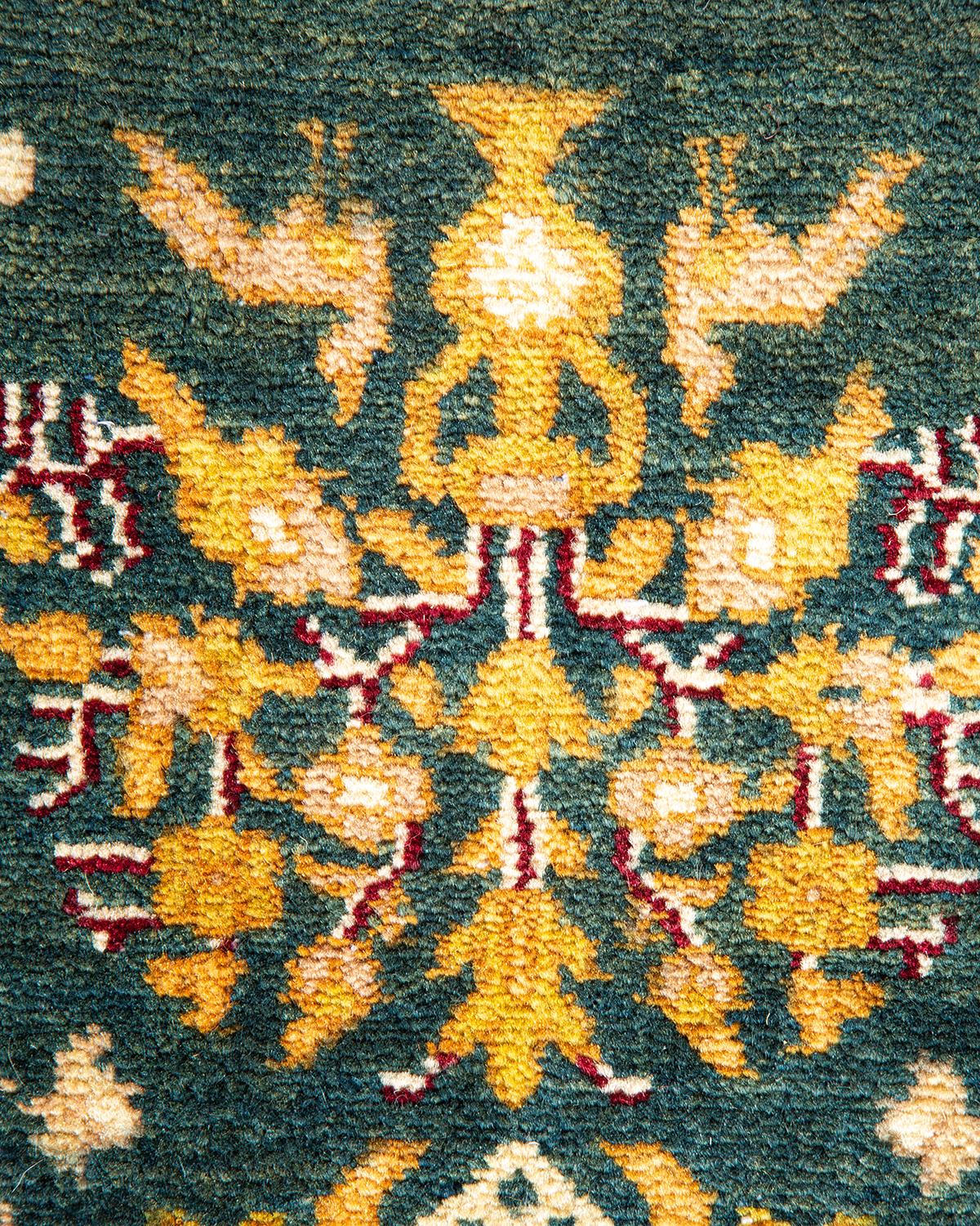 Handgeknüpfter, traditioneller, geblümter Mogul-grüner Teppich, Unikat (Pakistanisch) im Angebot