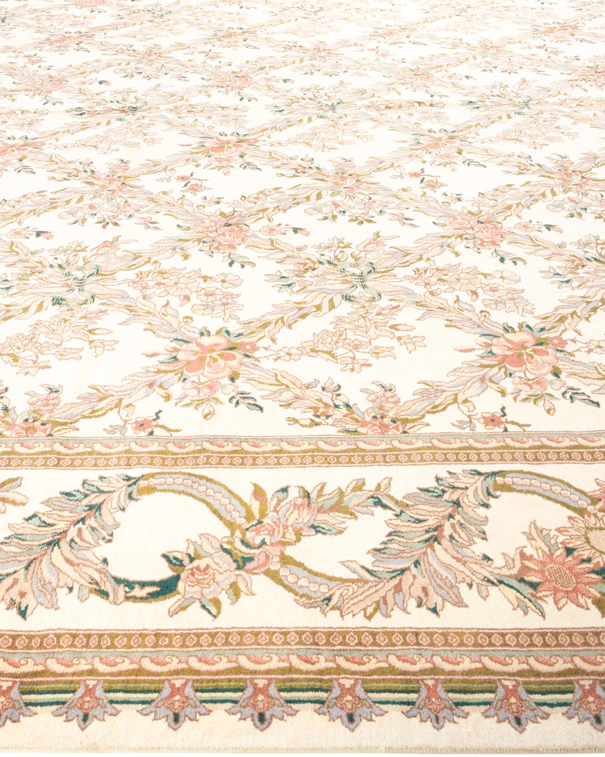 One-of-a-kind Hand Knotted Traditional Floral Mogul Ivory Area Rug In New Condition For Sale In Norwalk, CT
