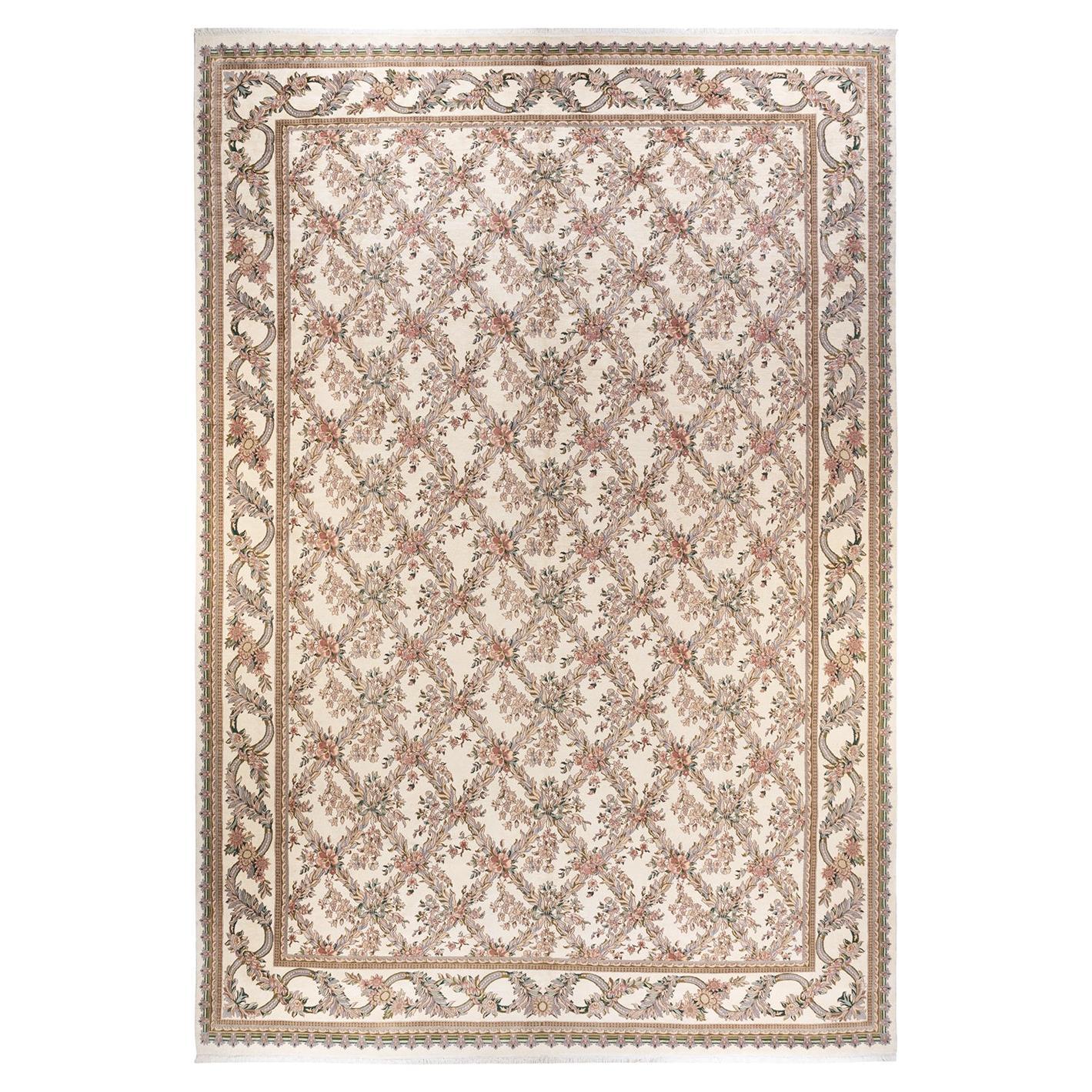 One-of-a-kind Hand Knotted Traditional Floral Mogul Ivory Area Rug For Sale