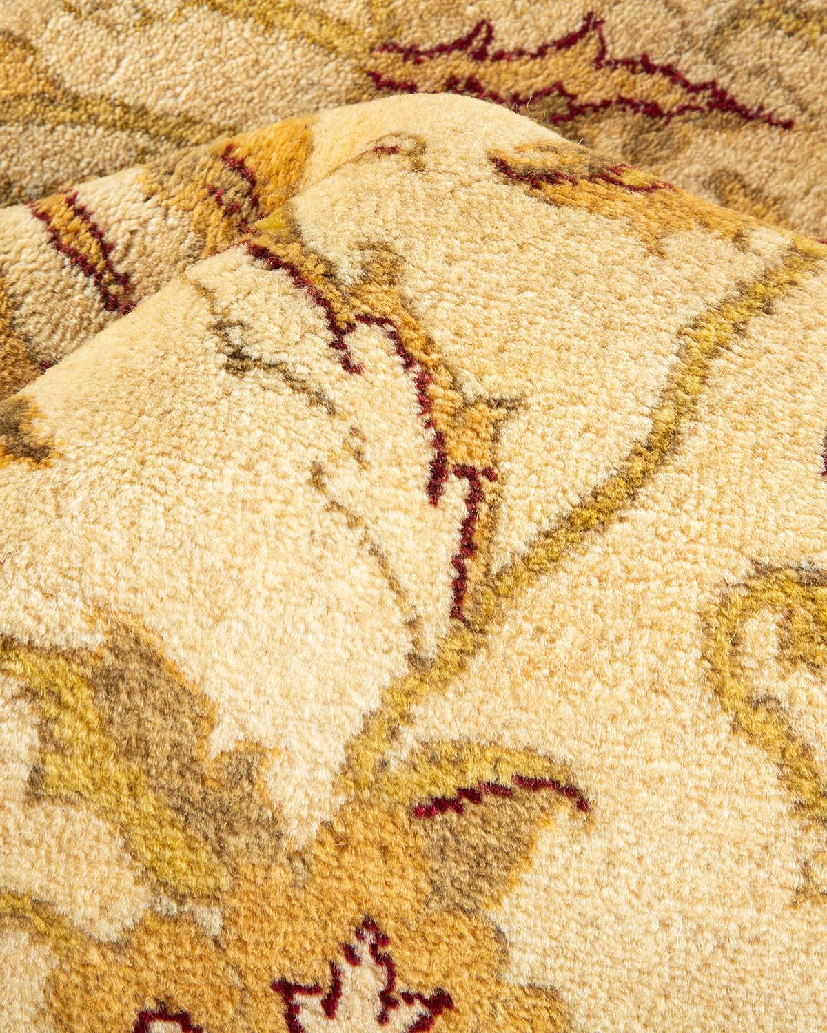 One-of-a-kind Hand Knotted Traditional Floral Mogul Ivory Area Rug For Sale 1