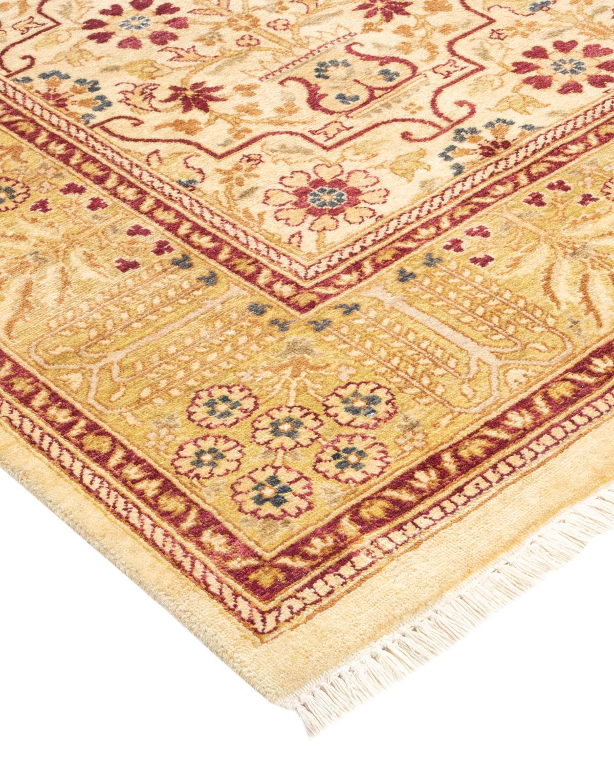 Die Teppiche der Mogul-Kollektion bringen mit ihren zurückhaltenden Farben und Allover-Mustern zeitlose Eleganz in jeden Raum. Beeinflusst von einem Spektrum türkischer, indischer und persischer Designs, lassen die Kunsthandwerker, die diese