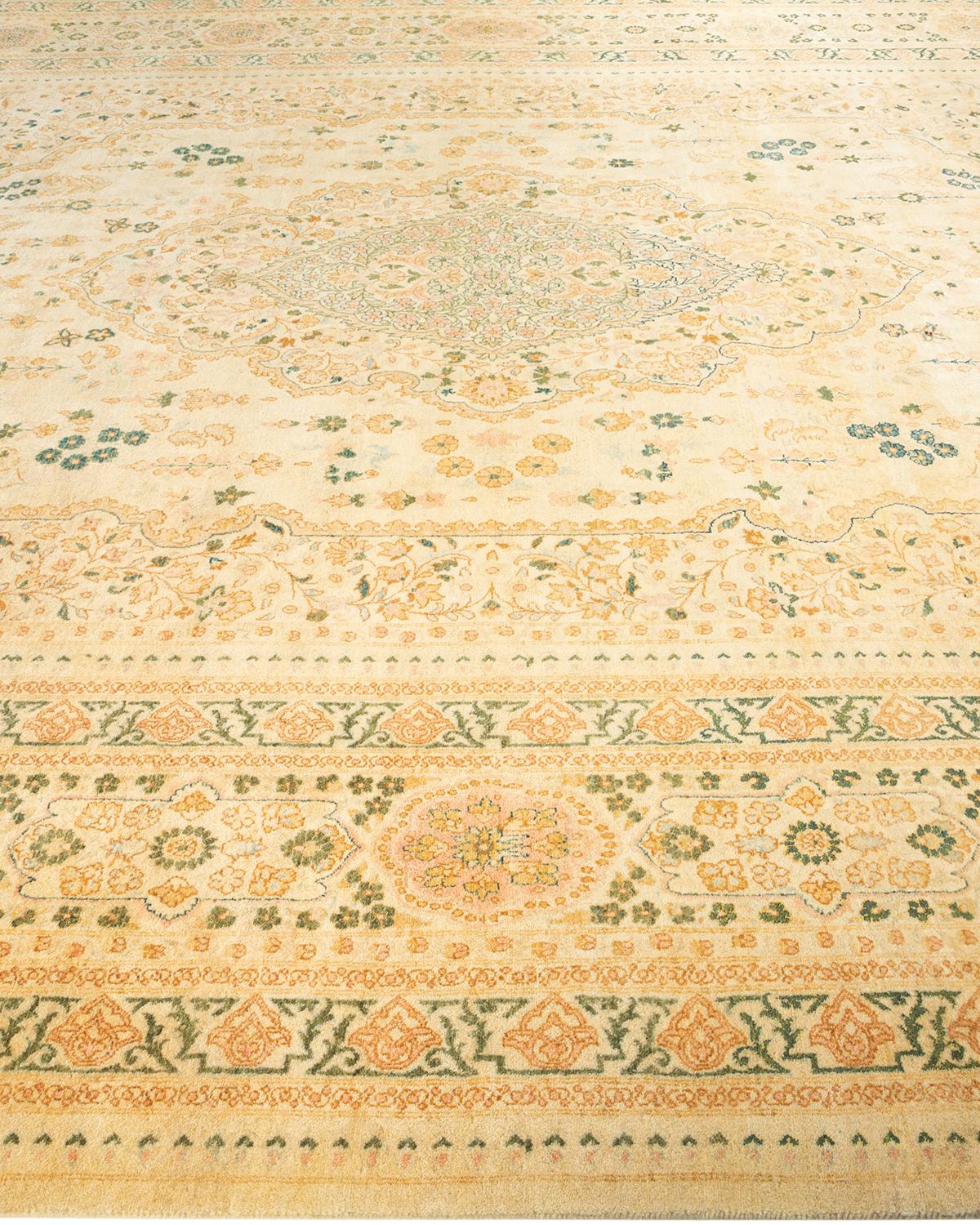 One-of-a-kind Hand Knotted Traditional Floral Mogul Ivory Area Rug In New Condition For Sale In Norwalk, CT