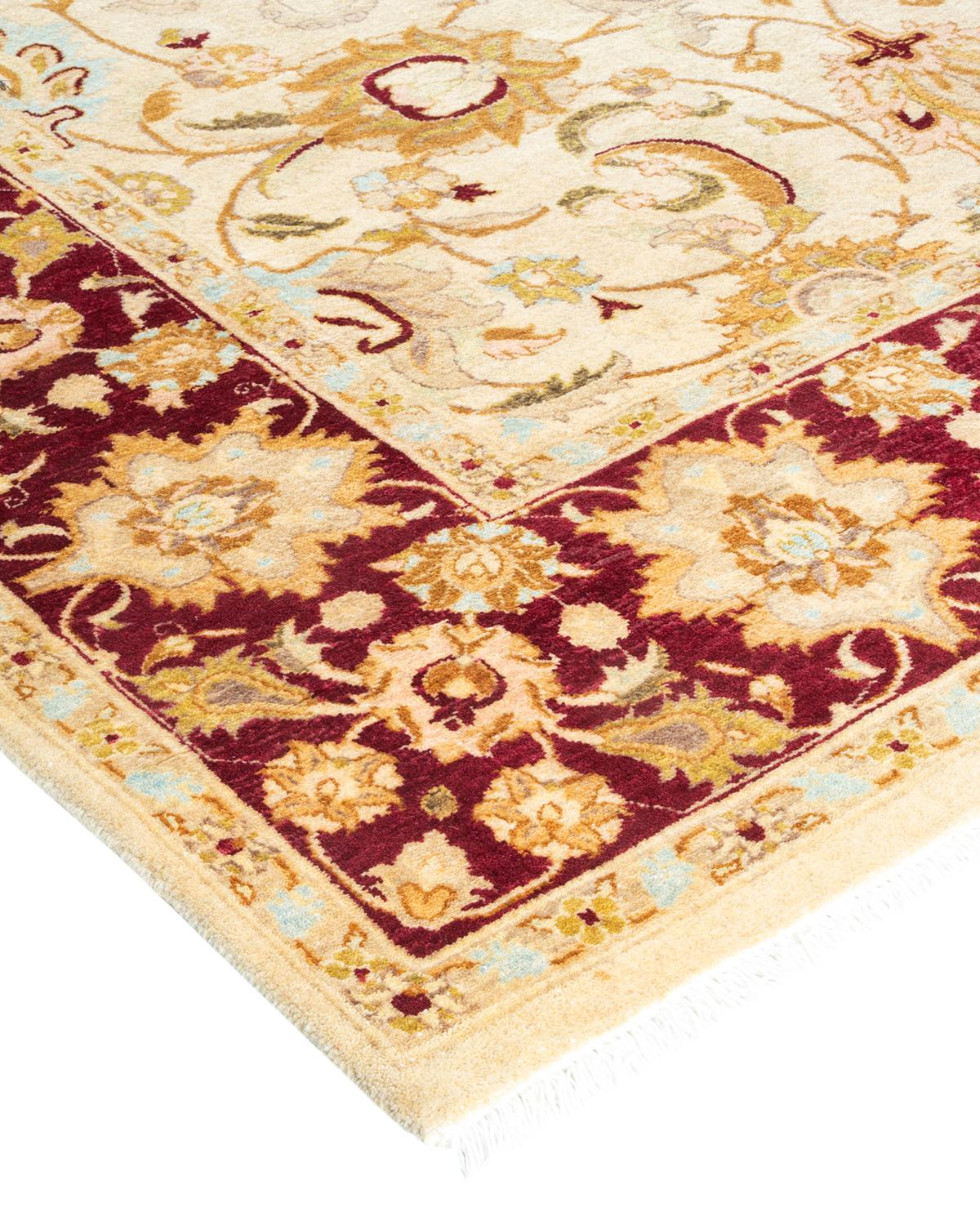 Avec leurs palettes discrètes et leurs motifs en relief, les tapis de la collection Mogul apporteront une sophistication intemporelle à toutes les pièces. Influencés par un éventail de motifs turcs, indiens et persans, les artisans qui tissent à la