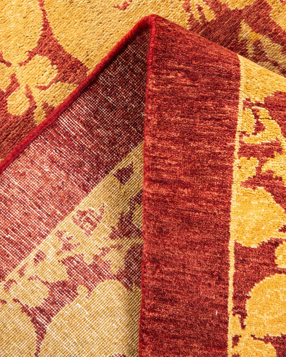 Laine Tapis Mogul rouge traditionnel noué à la main à motifs floraux, unique en son genre en vente