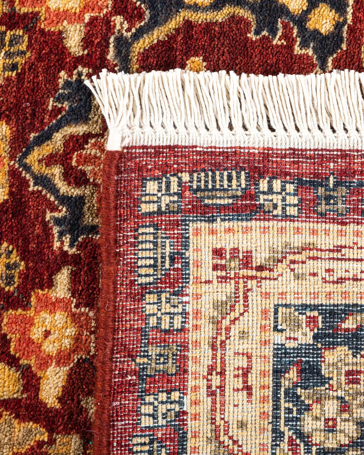 XXIe siècle et contemporain Tapis Mogul rouge traditionnel noué à la main à motifs floraux, unique en son genre