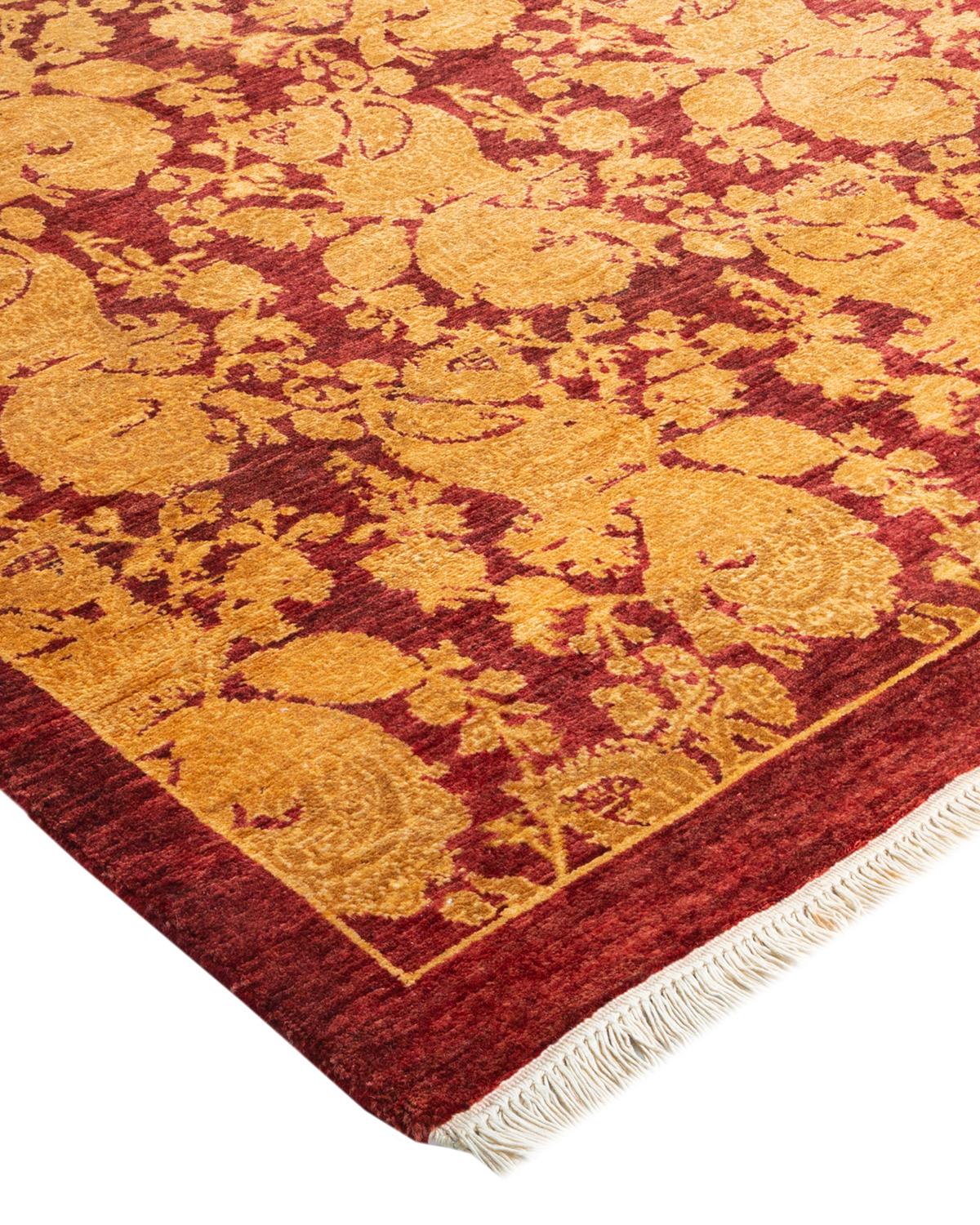 Avec leurs palettes discrètes et leurs motifs à l'envers, les tapis de la collection Mogul apporteront une sophistication intemporelle à n'importe quelle pièce. Influencés par un éventail de motifs turcs, indiens et persans, les artisans qui tissent