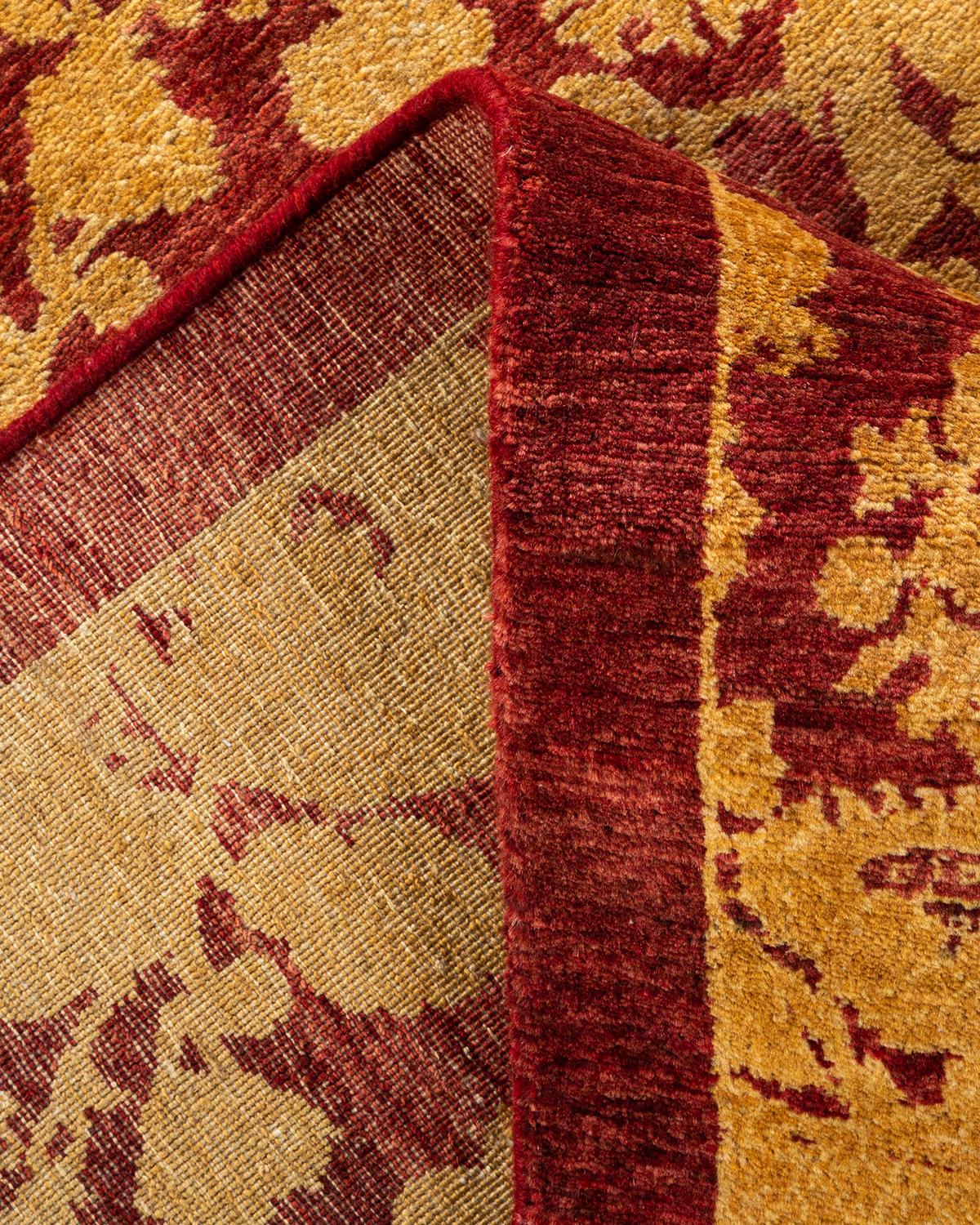 Laine Tapis Mogul rouge traditionnel noué à la main à motifs floraux, unique en son genre en vente