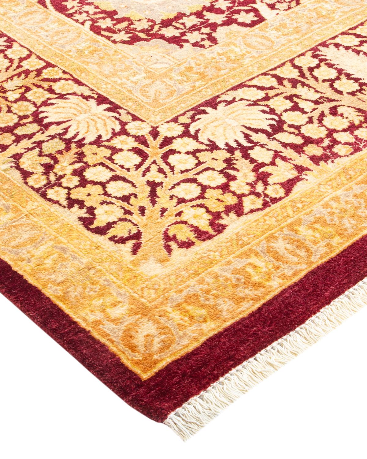 Las alfombras de la colección Mogul, con sus colores discretos y sus diseños en toda la superficie, aportarán una sofisticación atemporal a cualquier habitación. Influenciadas por un espectro de diseños turcos, indios y persas, los artesanos que