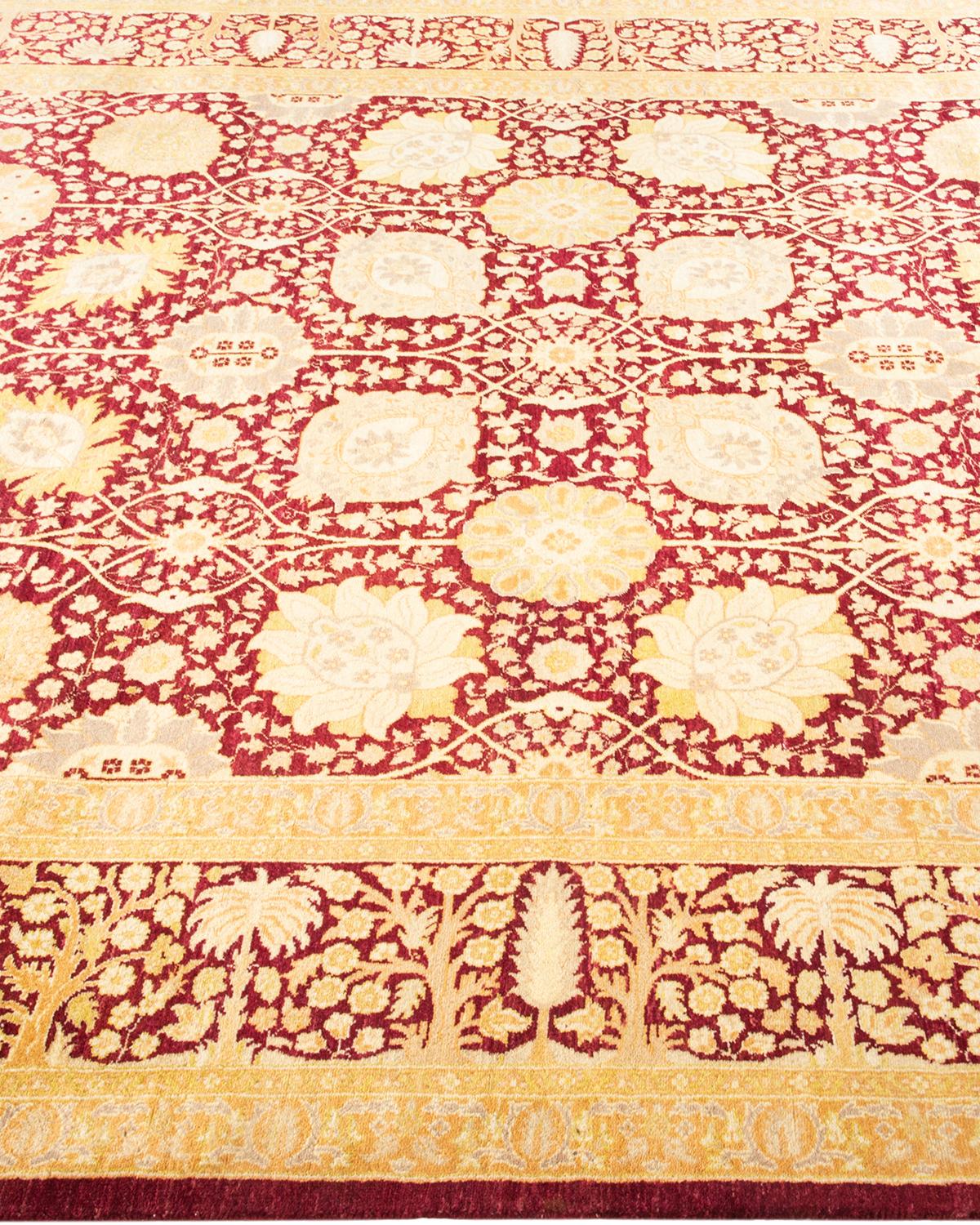 Alfombra única anudada a mano con motivos florales tradicionales Mogul roja en Nuevo estado para la venta en Norwalk, CT