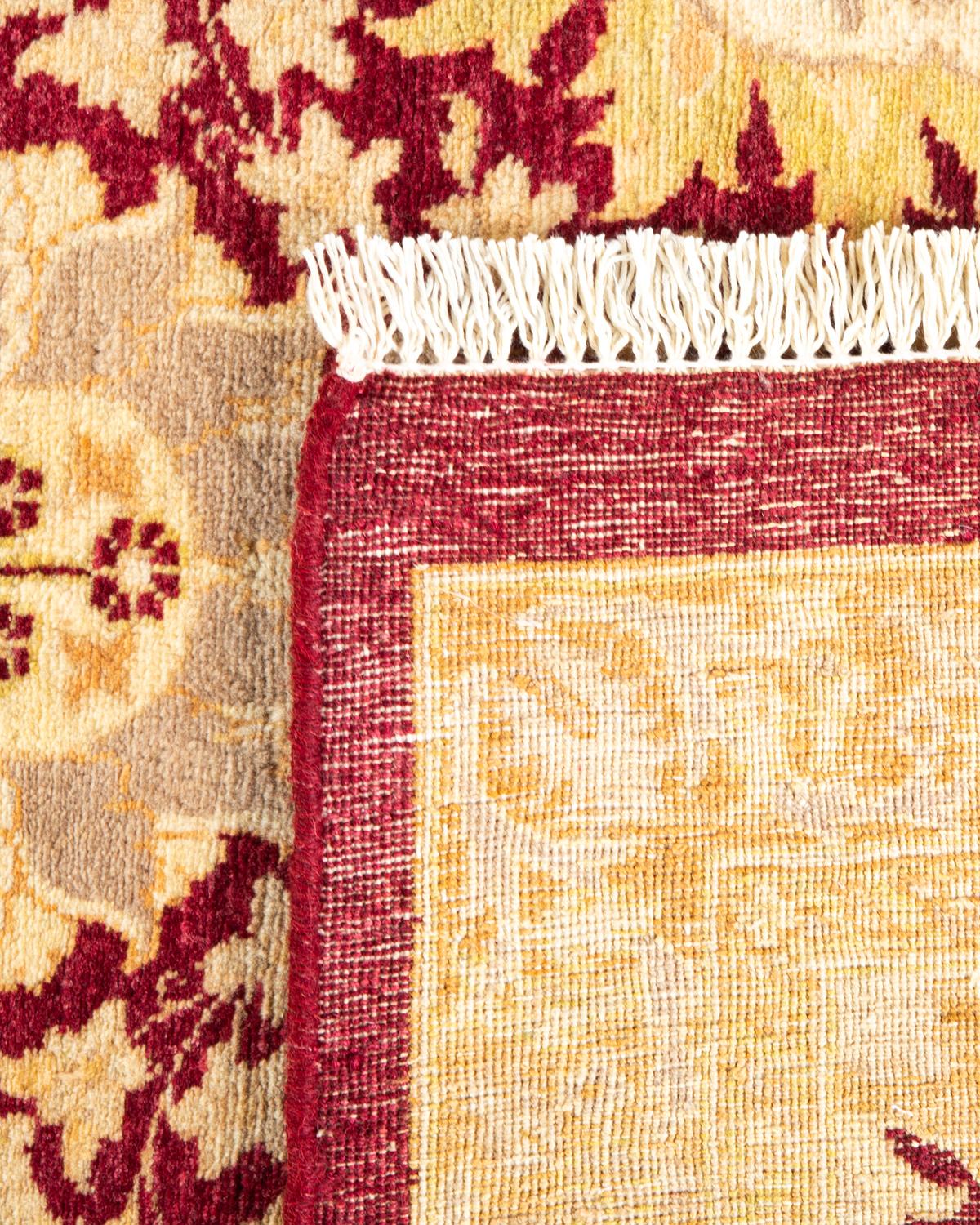 Alfombra única anudada a mano con motivos florales tradicionales Mogul roja Siglo XXI y contemporáneo en venta