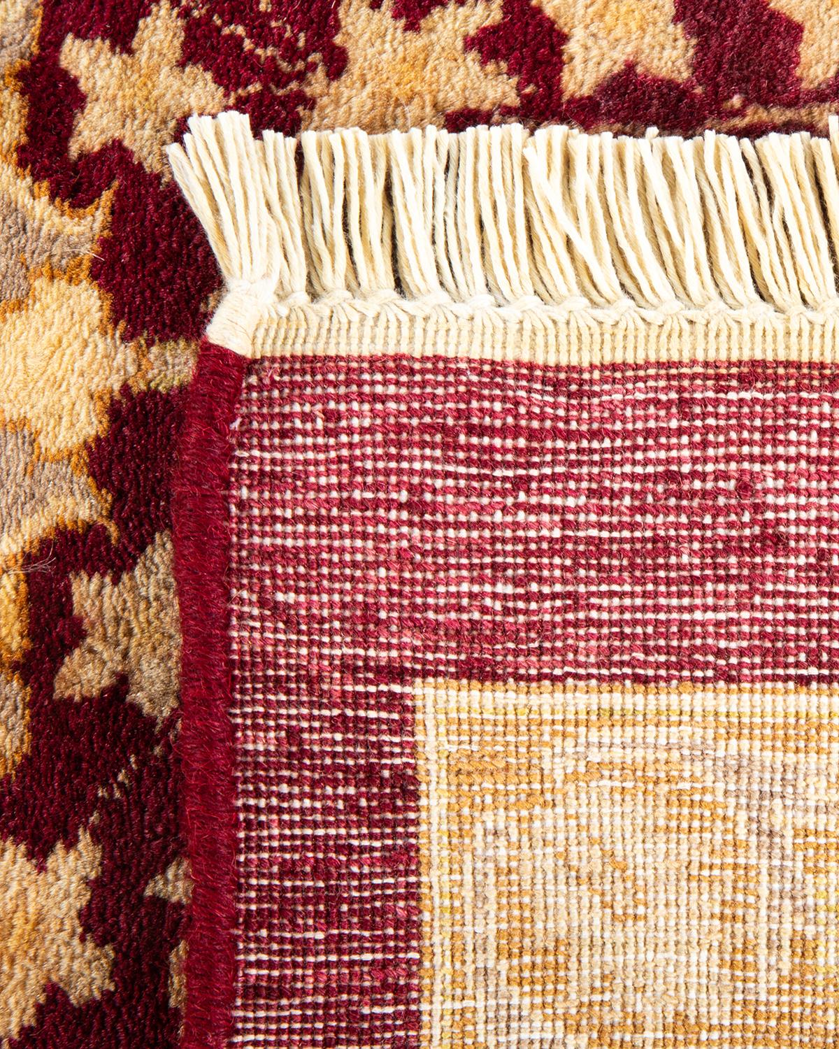 Alfombra única anudada a mano con motivos florales tradicionales Mogul roja Siglo XXI y contemporáneo en venta