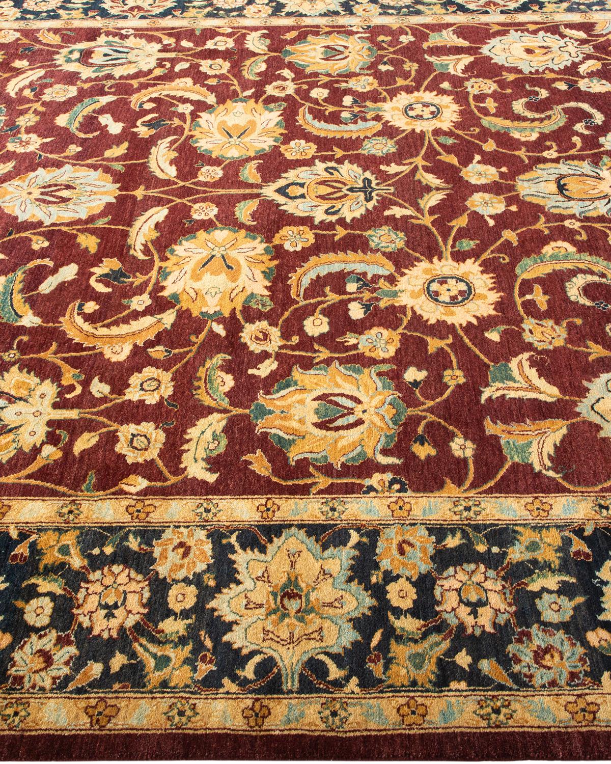 Tapis Mogul rouge traditionnel noué �à la main à motifs floraux, unique en son genre Neuf à Norwalk, CT