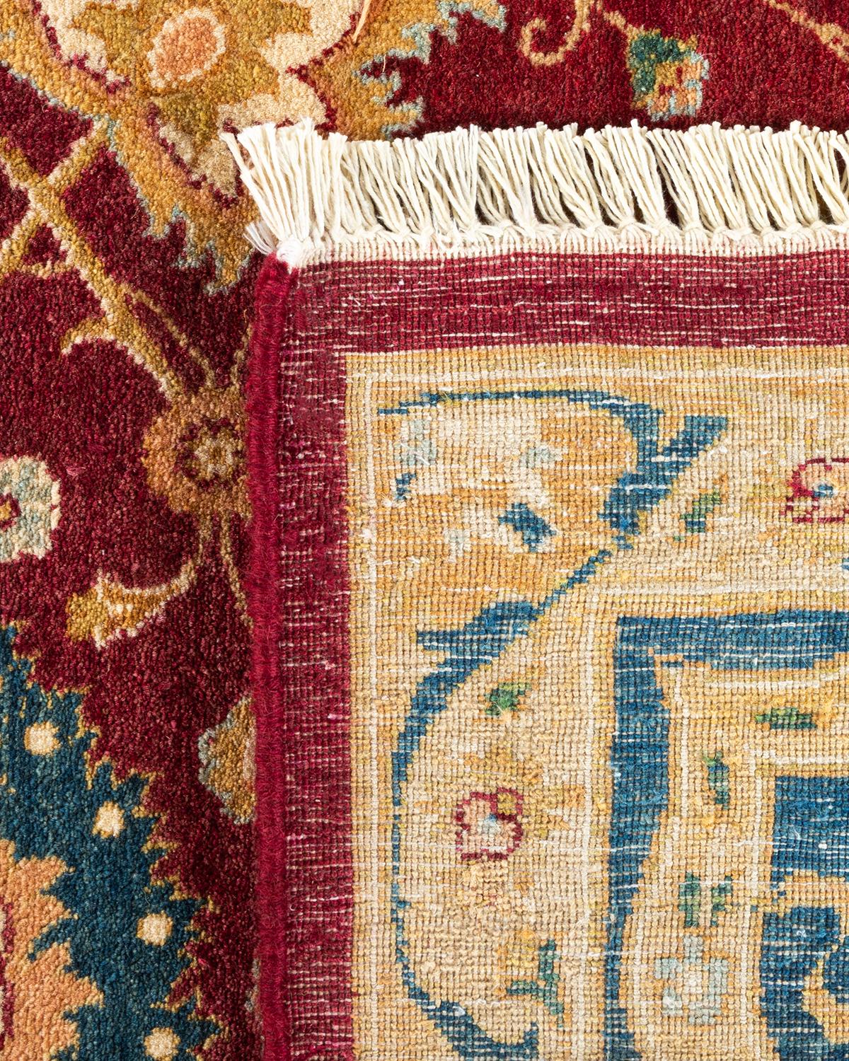 Handgeknüpfter, traditioneller, geblümter Mogul-Roter Teppich, Unikat (21. Jahrhundert und zeitgenössisch) im Angebot