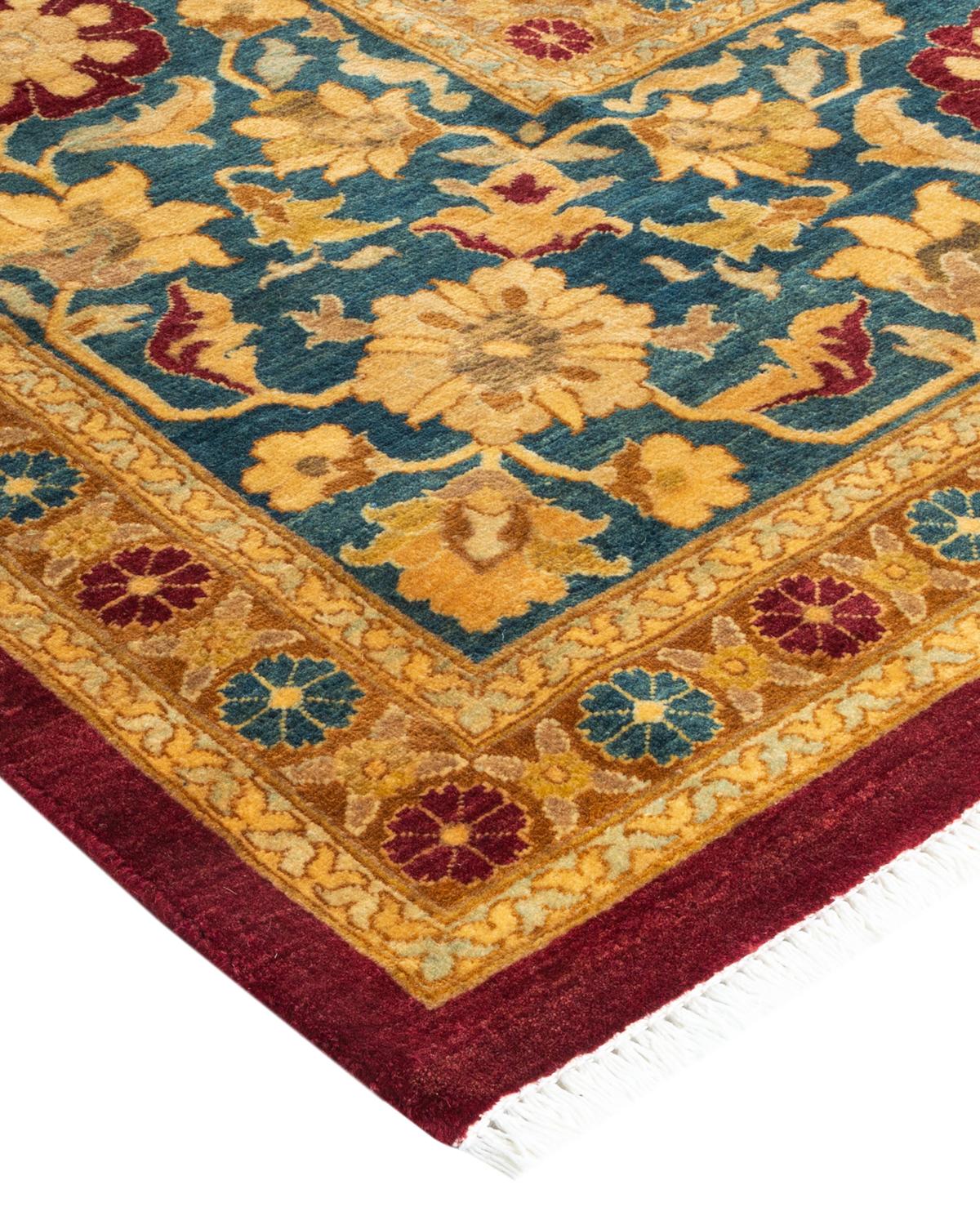 Avec leurs palettes discrètes et leurs motifs à l'envers, les tapis de la collection Mogul apporteront une sophistication intemporelle à n'importe quelle pièce. Influencés par un éventail de motifs turcs, indiens et persans, les artisans qui tissent