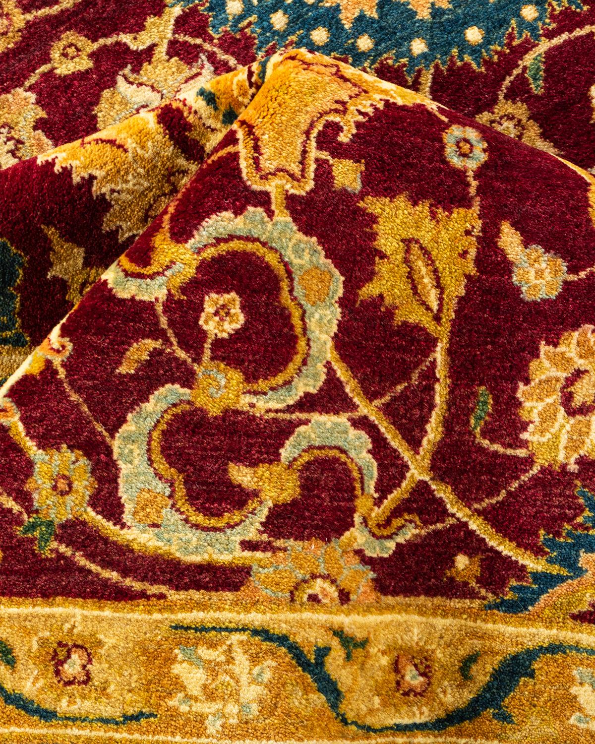 Alfombra Mogul Tradicional Floral Roja Anudada a Mano Única en su Género en venta 1