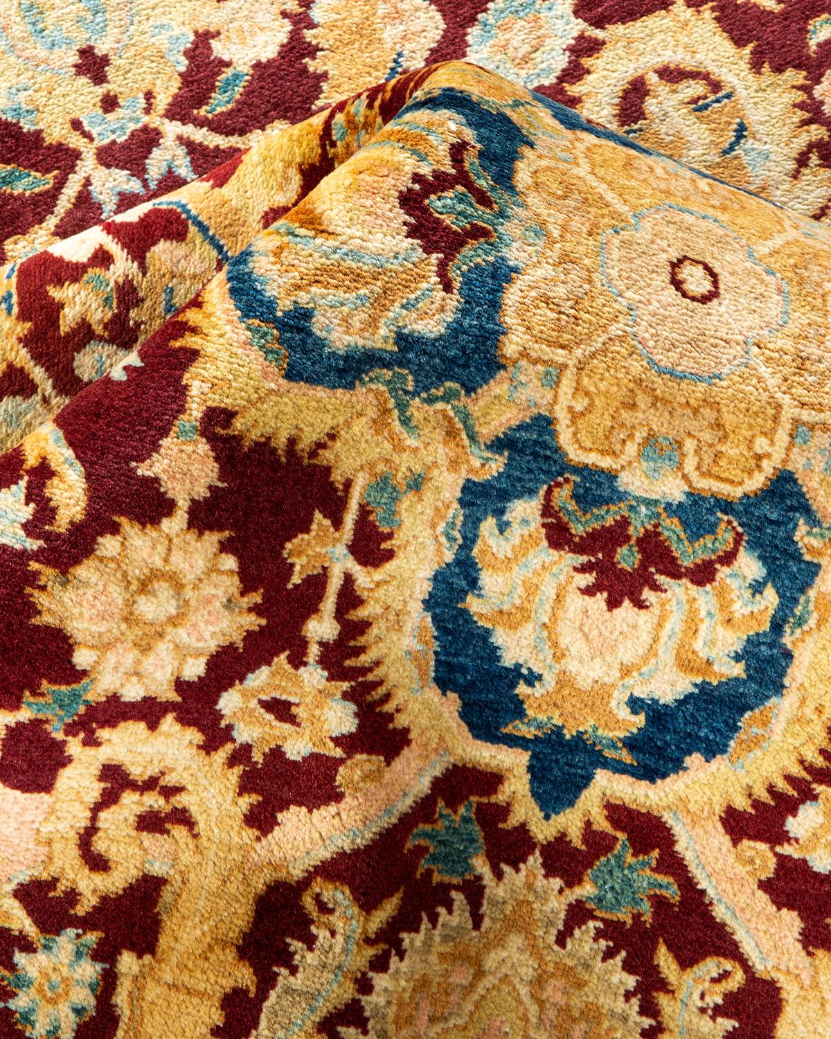 Tapis Mogul rouge traditionnel noué à la main à motifs floraux, unique en son genre  8' 1