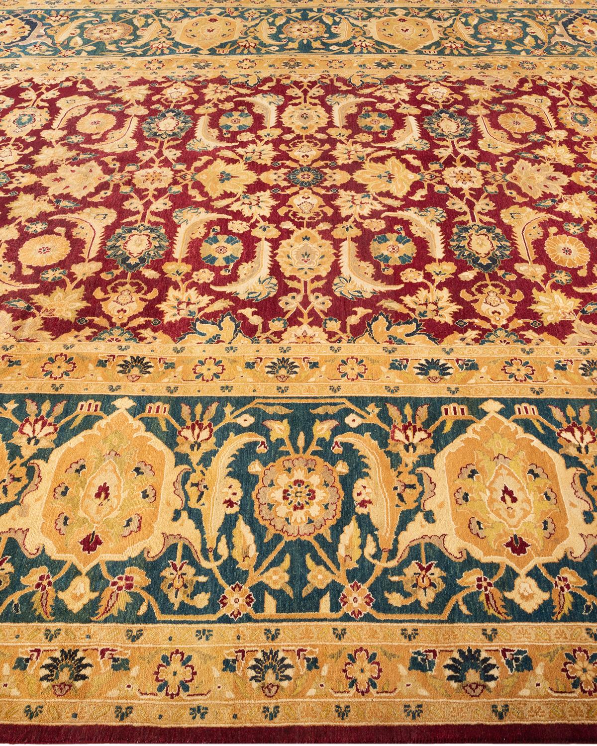 Handgeknüpfter, traditioneller, geblümter Mogul-Roter Teppich, Unikat (Pakistanisch) im Angebot