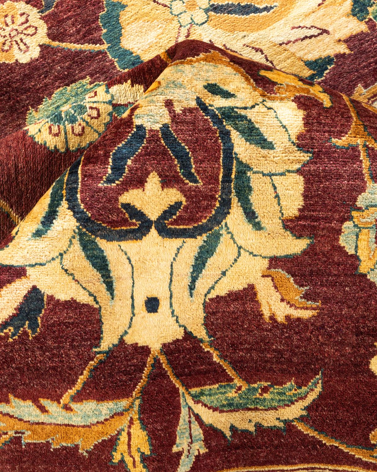 Handgeknüpfter, traditioneller, geblümter Mogul-Roter Teppich, Unikat im Angebot 1