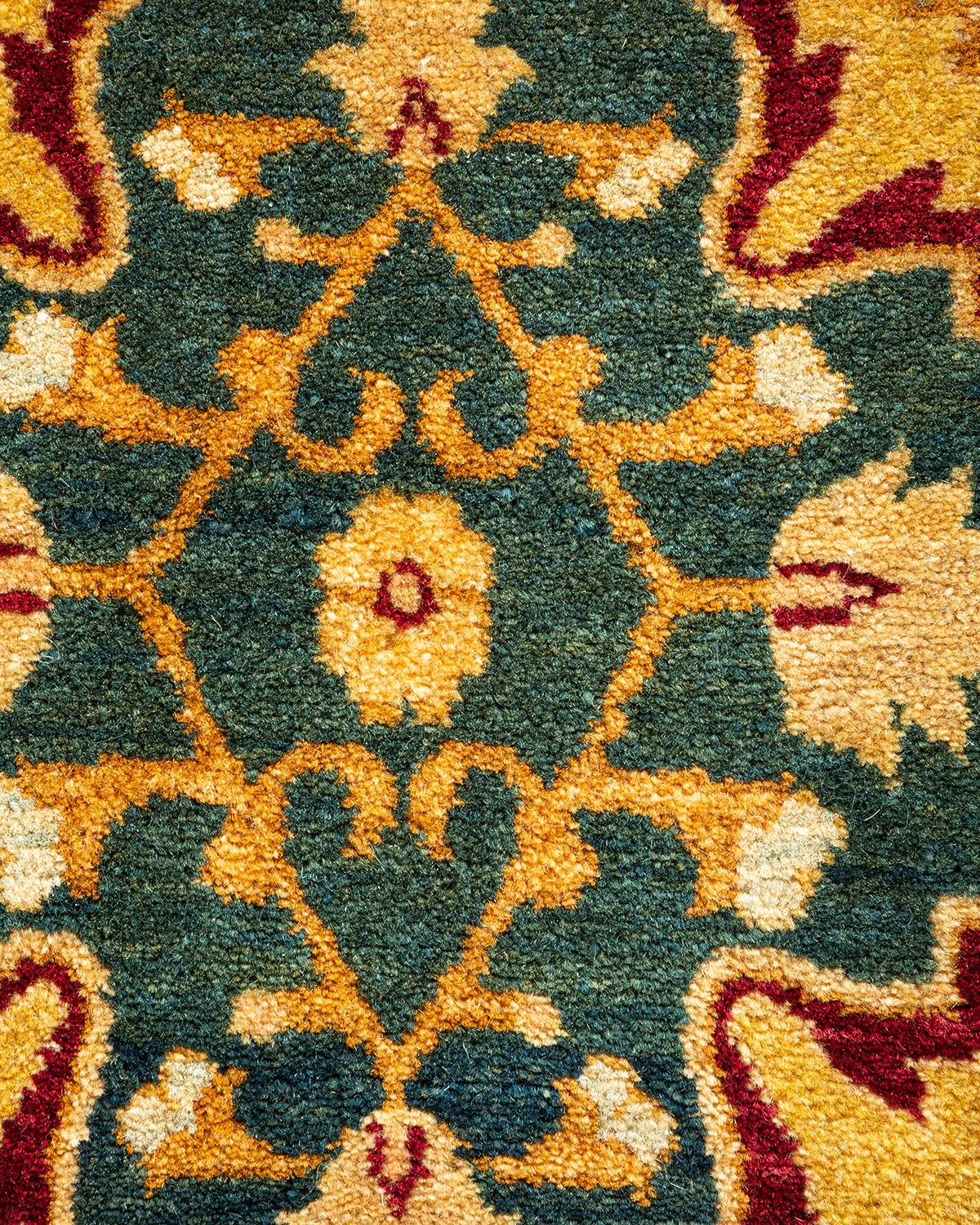 Handgeknüpfter, traditioneller, geblümter Mogul-Roter Teppich, Unikat (Pakistanisch) im Angebot
