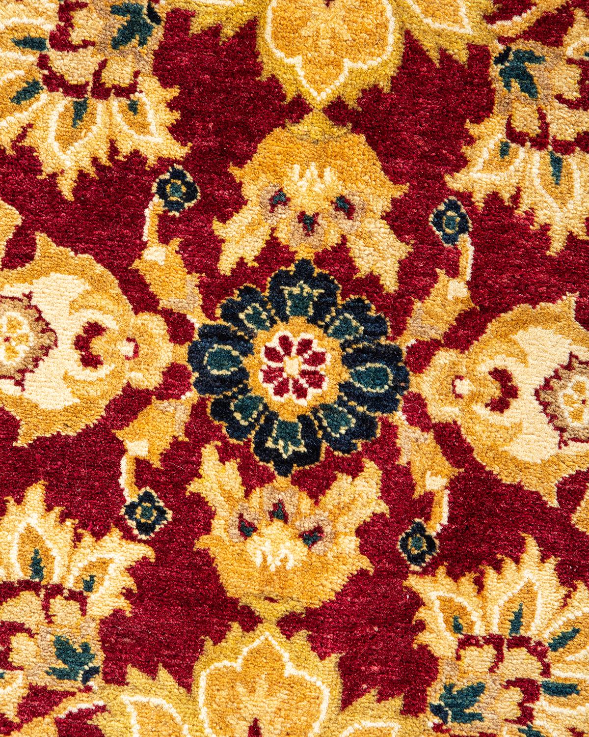 Handgeknüpfter, traditioneller, geblümter Mogul-Teppich in Rot, Unikat (Pakistanisch) im Angebot