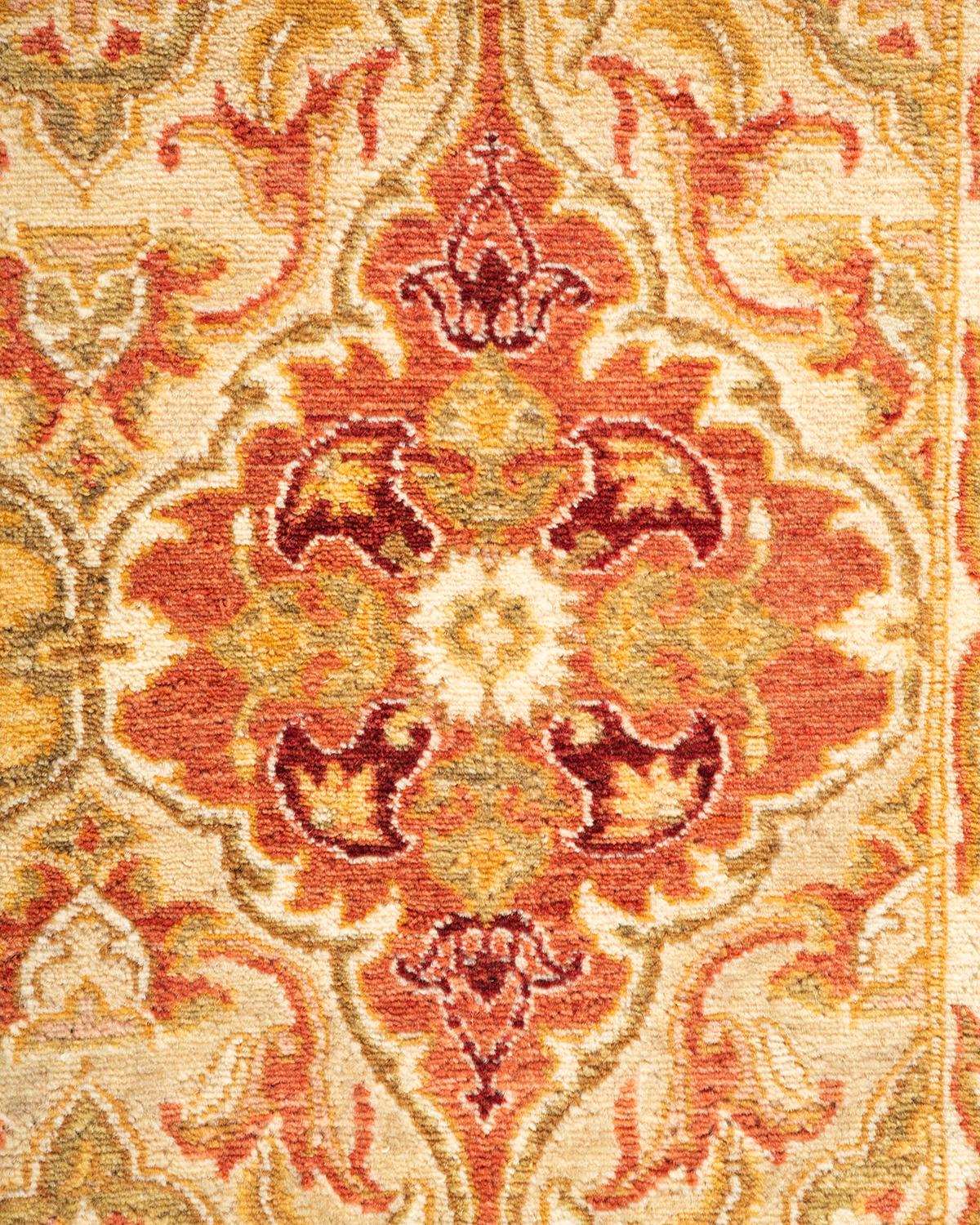 Alfombra tradicional Ikat Mogul marfil anudada a mano única en su género Pakistaní en venta