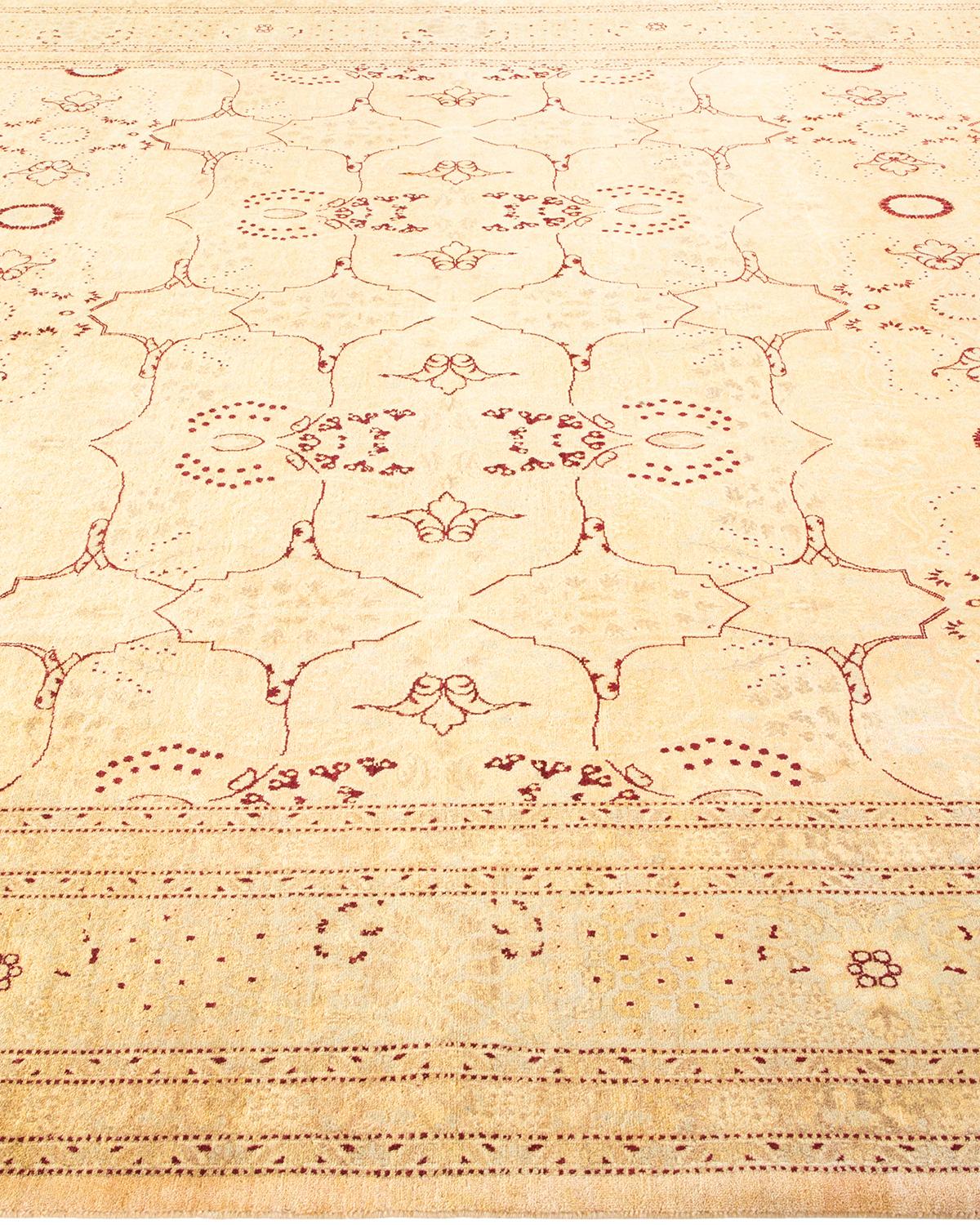 Handgeknüpfter, traditioneller Mogul-Teppich in Beige, Unikat im Zustand „Neu“ im Angebot in Norwalk, CT