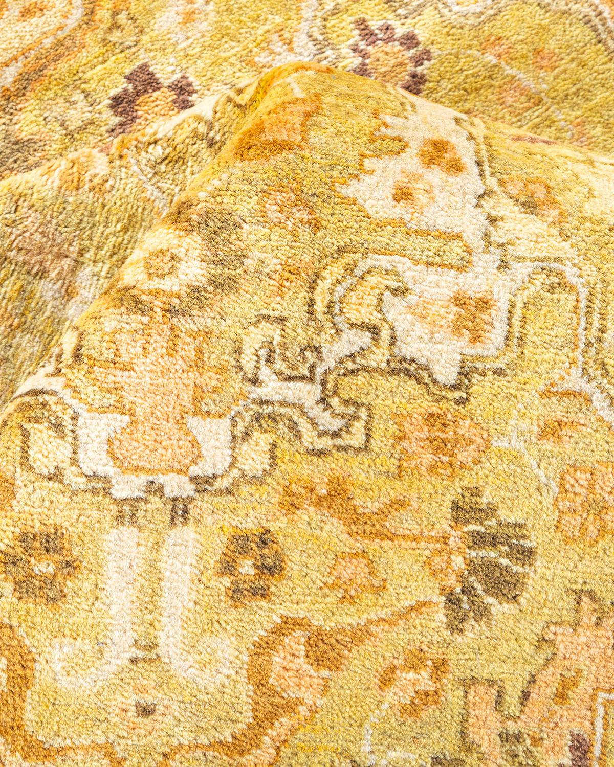 Tapis traditionnel vert moghol noué à la main, unique en son genre en vente 1