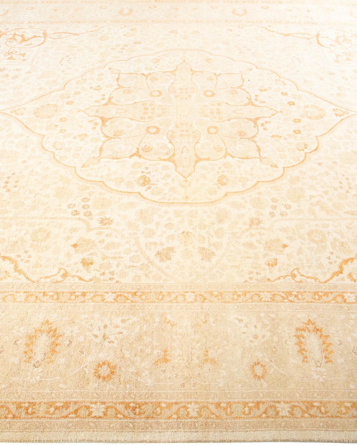 One-of-a-Kind Hand Knotted Traditional Mogul Ivory Area Rug In New Condition For Sale In Norwalk, CT