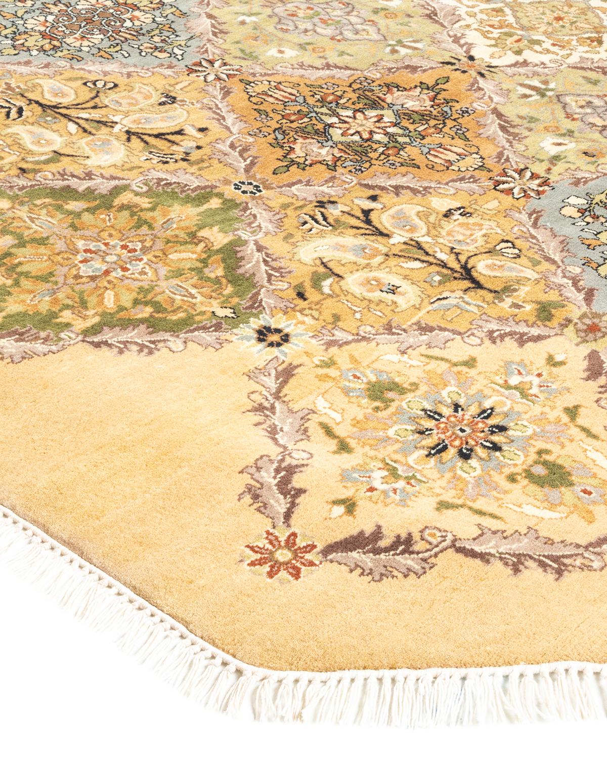 Avec leurs palettes discrètes et leurs motifs allover, les tapis de la collection Mogul apporteront une sophistication intemporelle à n'importe quelle pièce. Influencés par un éventail de motifs turcs, indiens et persans, les artisans qui tissent à
