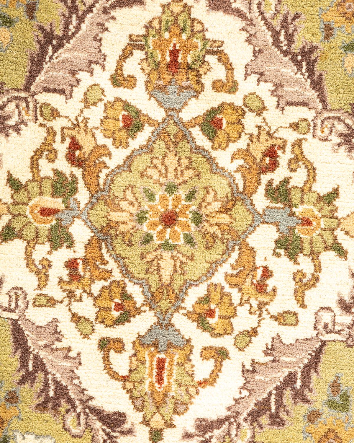 Pakistanais Tapis traditionnel Mogul jaune noué à la main, unique en son genre en vente