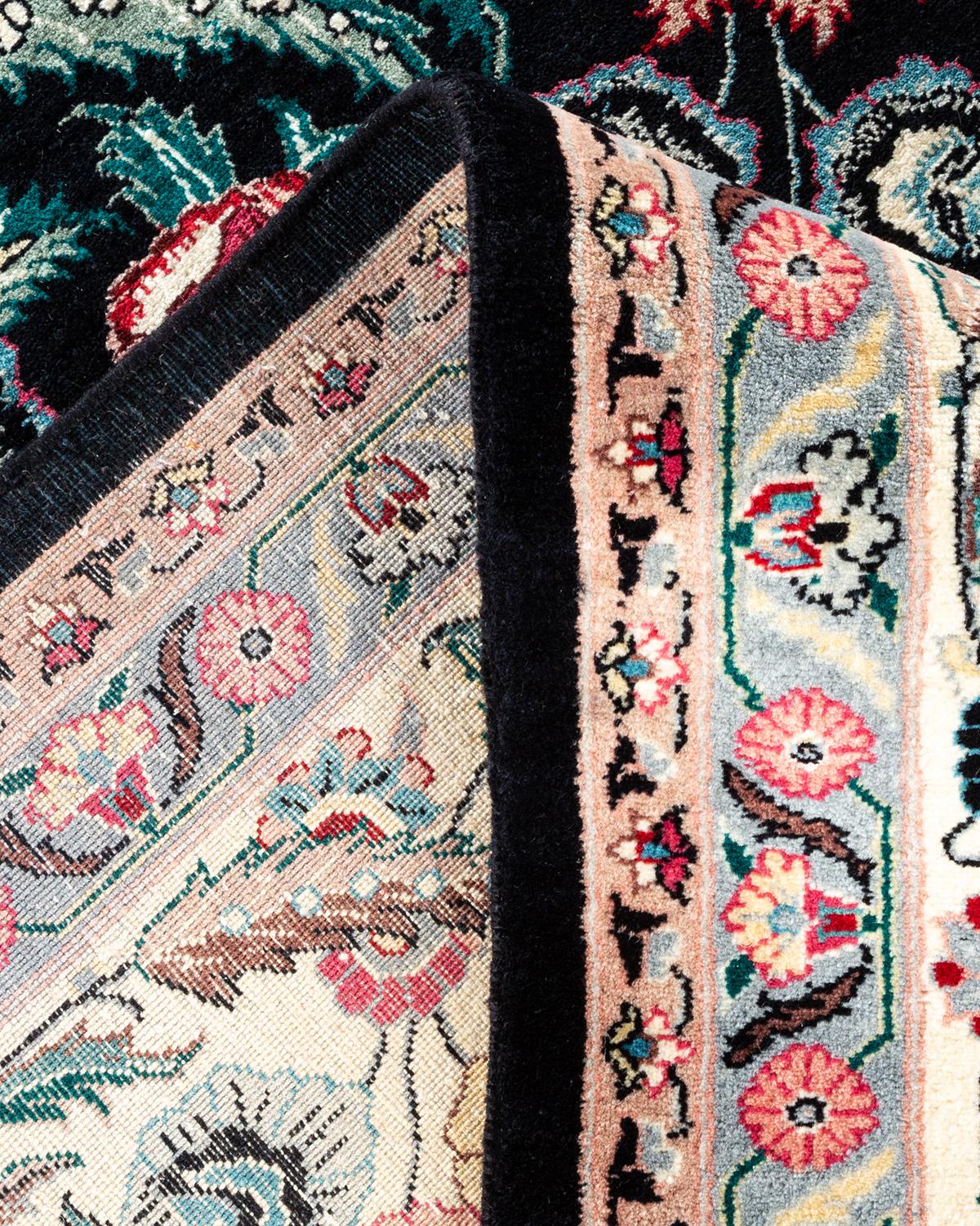 Einzigartiger handgeknüpfter traditioneller schwarzer Orientteppich (Wolle) im Angebot