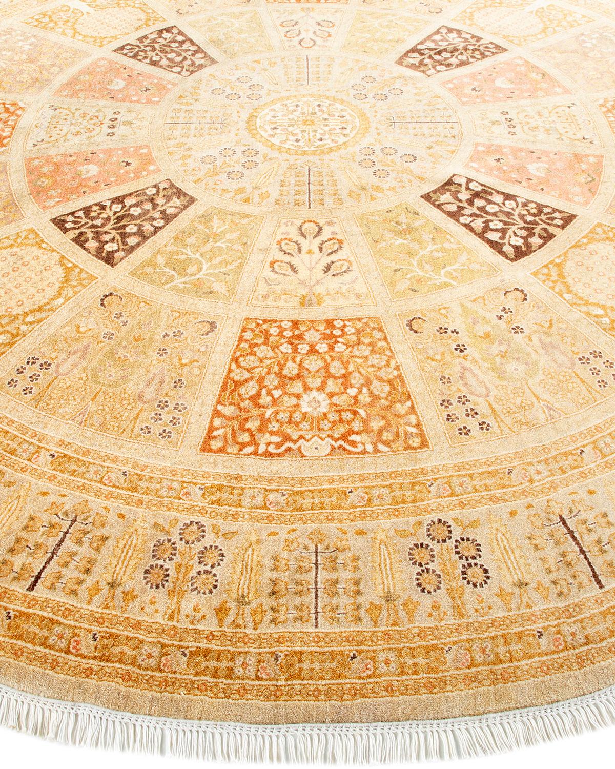 One of a Kind Hand Knotted Traditional Oriental Ivory Round Area Rug In New Condition For Sale In Norwalk, CT