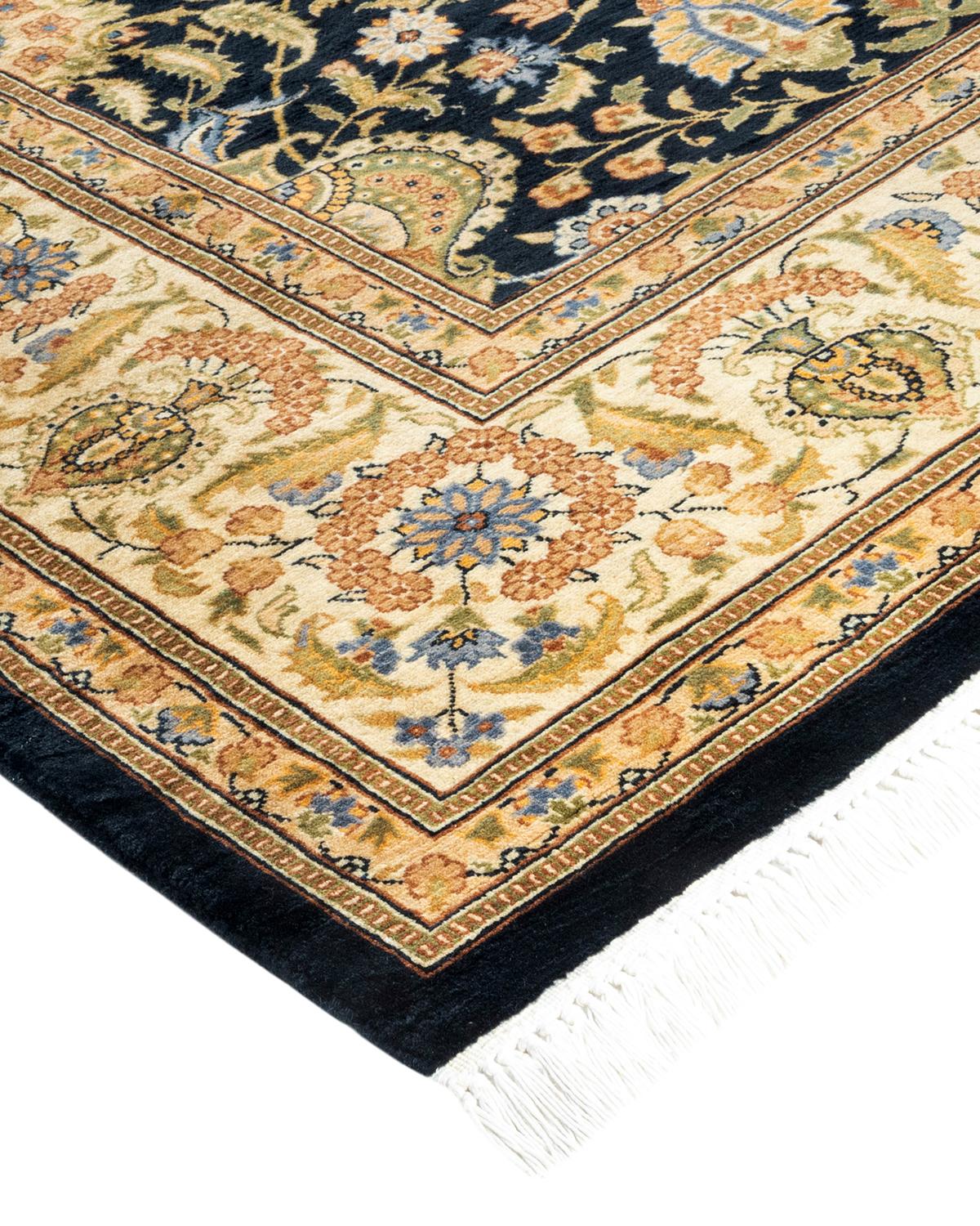Las alfombras de la colección Mogul, con sus colores discretos y sus diseños en toda la superficie, aportarán una sofisticación atemporal a cualquier habitación. Influenciadas por un espectro de diseños turcos, indios y persas, los artesanos que