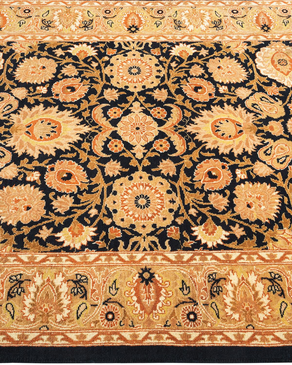 Handgeknpfter traditioneller orientalischer Mogul-Teppich in Schwarz, Unikat im Zustand „Neu“ im Angebot in Norwalk, CT