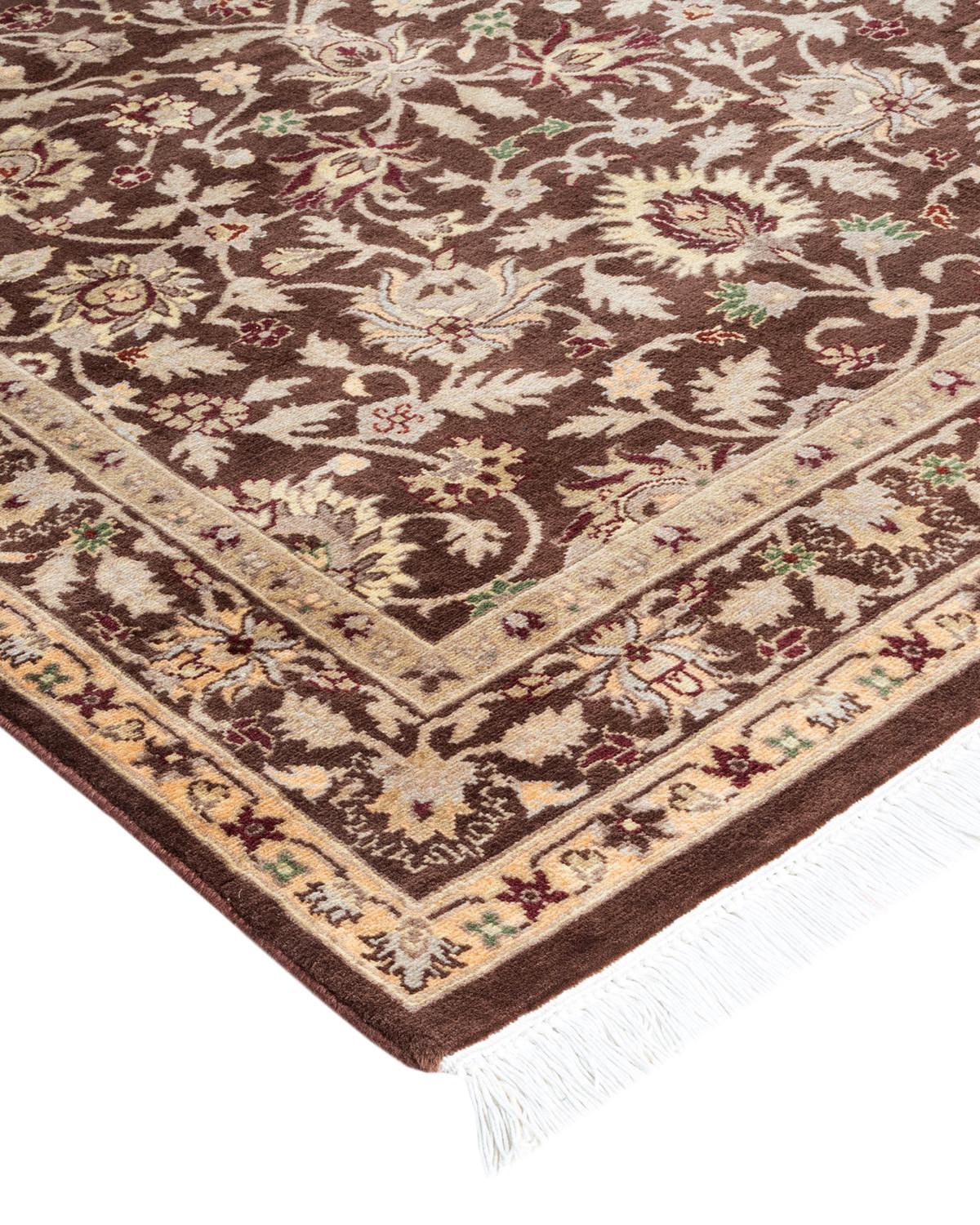 Las alfombras de la colección Mogul, con sus colores discretos y sus diseños en toda la superficie, aportarán una sofisticación atemporal a cualquier habitación. Influenciadas por un espectro de diseños turcos, indios y persas, los artesanos que
