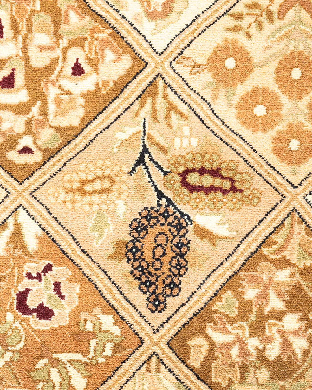 Einzigartiger handgeknpfter traditioneller Orientalischer Mogul-Teppich in Braun (Pakistanisch) im Angebot