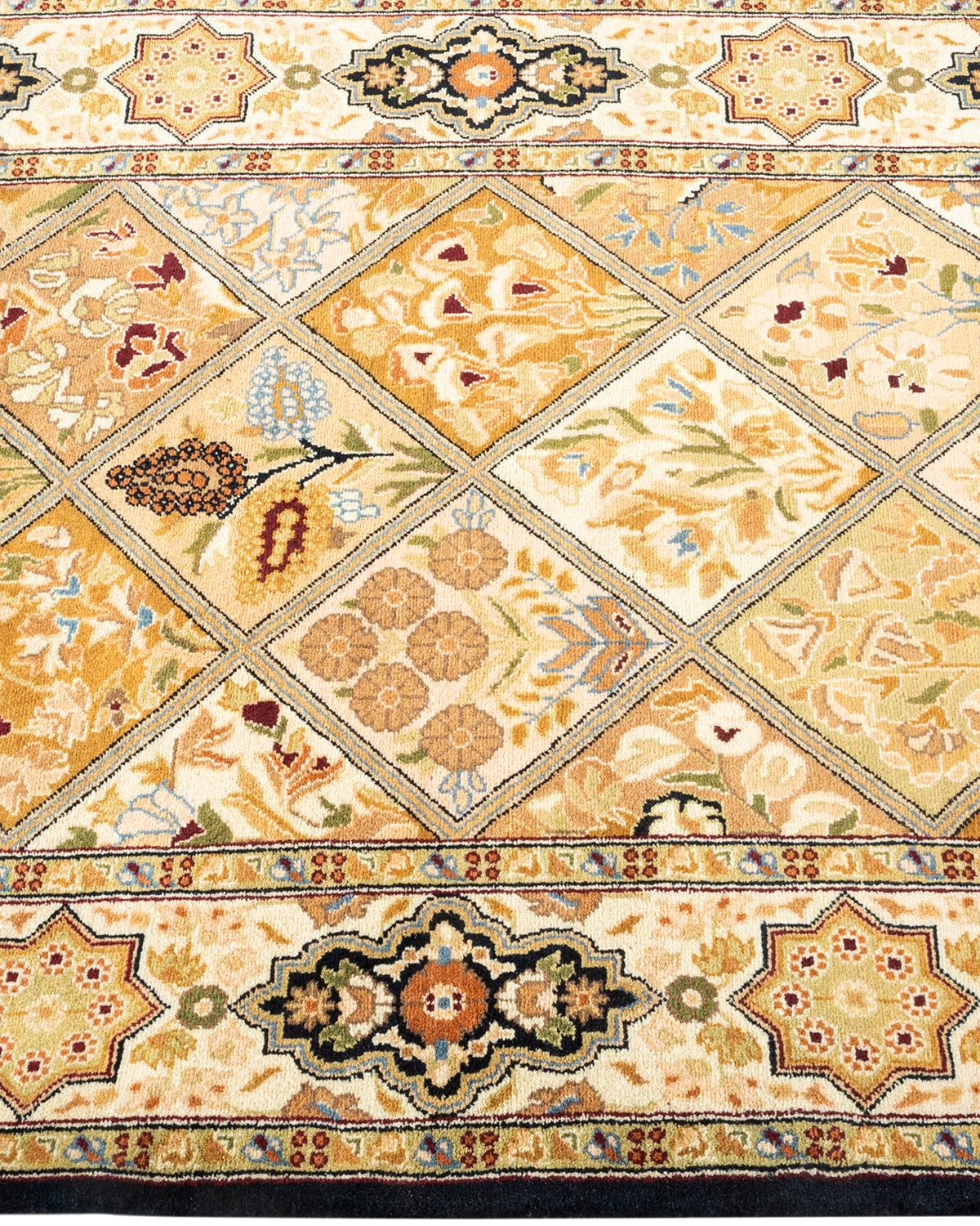 Einzigartiger handgeknpfter traditioneller Orientalischer Mogul-Teppich in Braun im Zustand „Neu“ im Angebot in Norwalk, CT