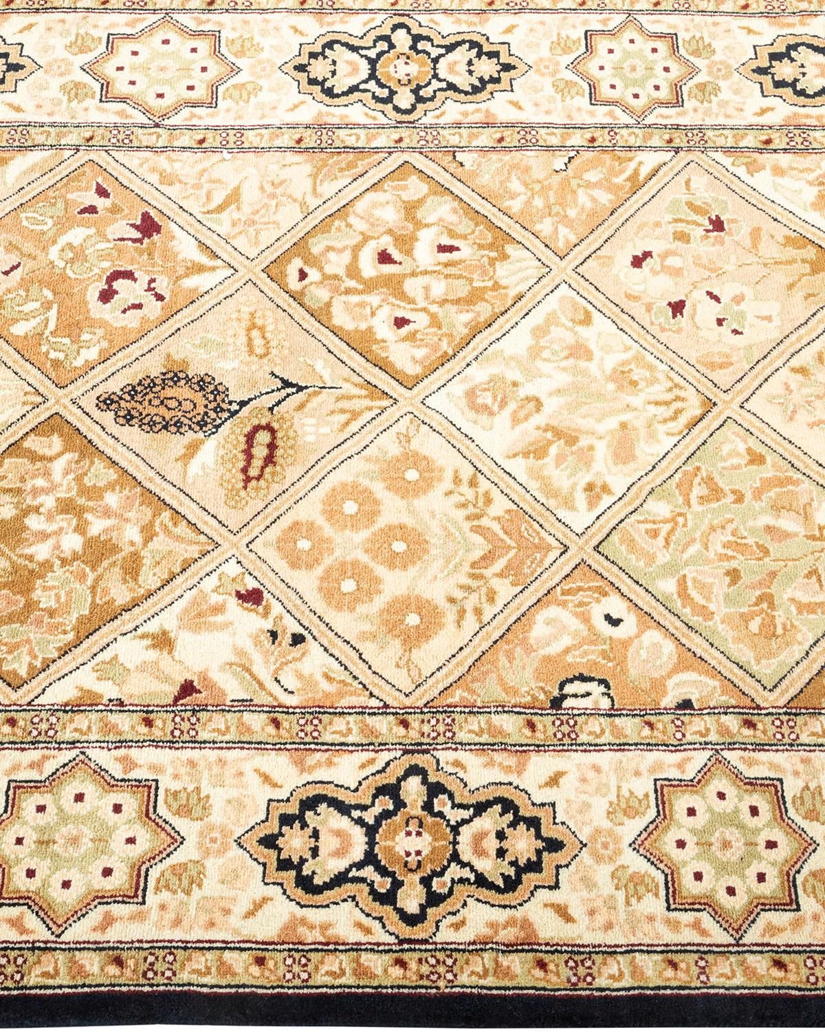 Einzigartiger handgeknpfter traditioneller Orientalischer Mogul-Teppich in Braun im Zustand „Neu“ im Angebot in Norwalk, CT