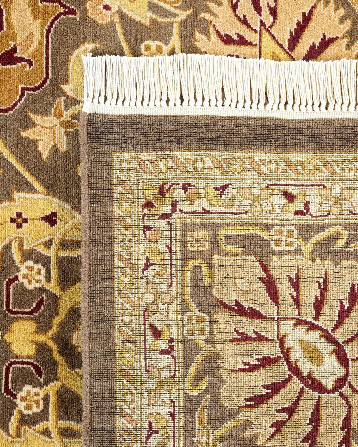 Einzigartiger handgeknpfter traditioneller Orientalischer Mogul-Teppich in Braun (21. Jahrhundert und zeitgenössisch) im Angebot