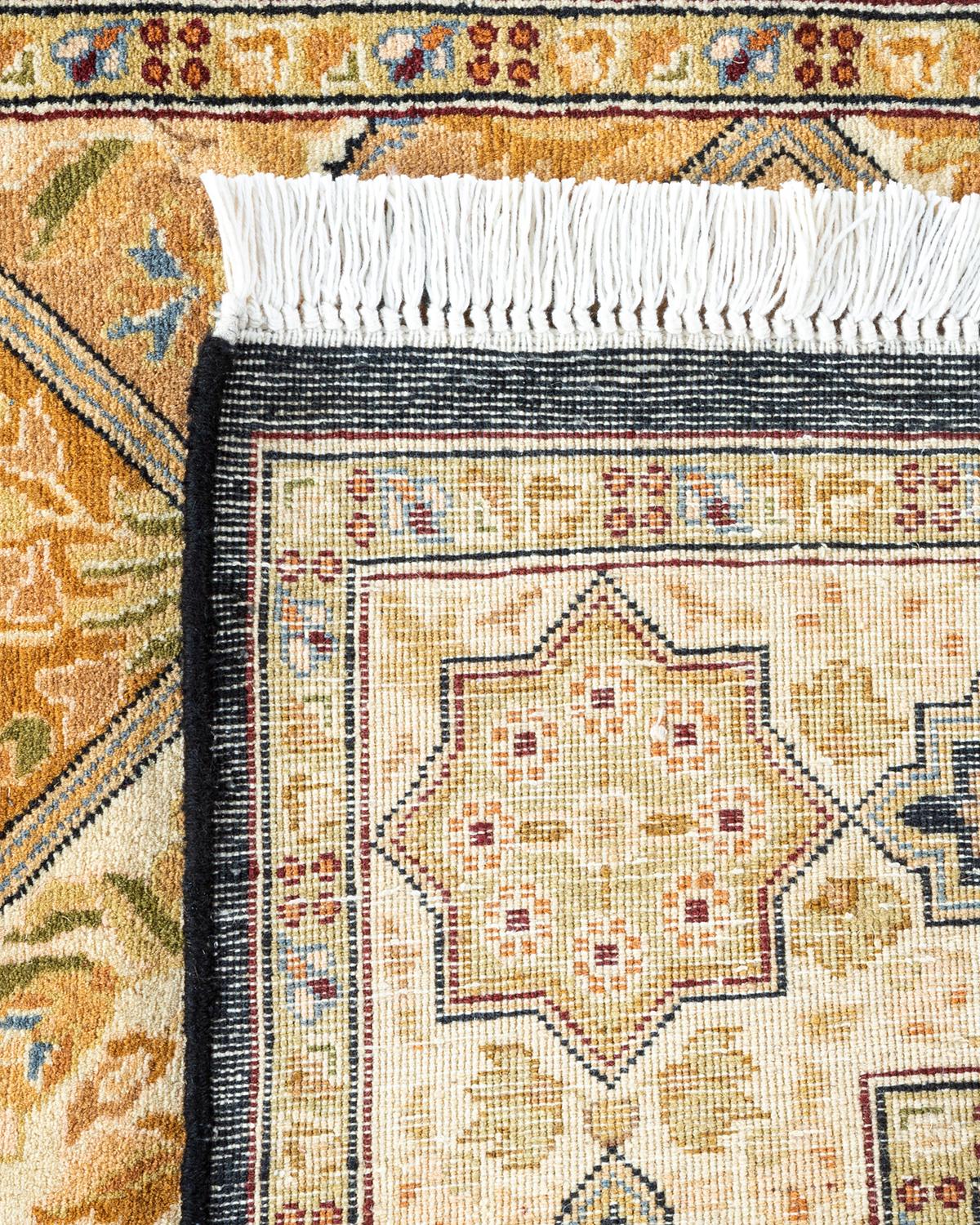 Einzigartiger handgeknpfter traditioneller Orientalischer Mogul-Teppich in Braun (21. Jahrhundert und zeitgenössisch) im Angebot