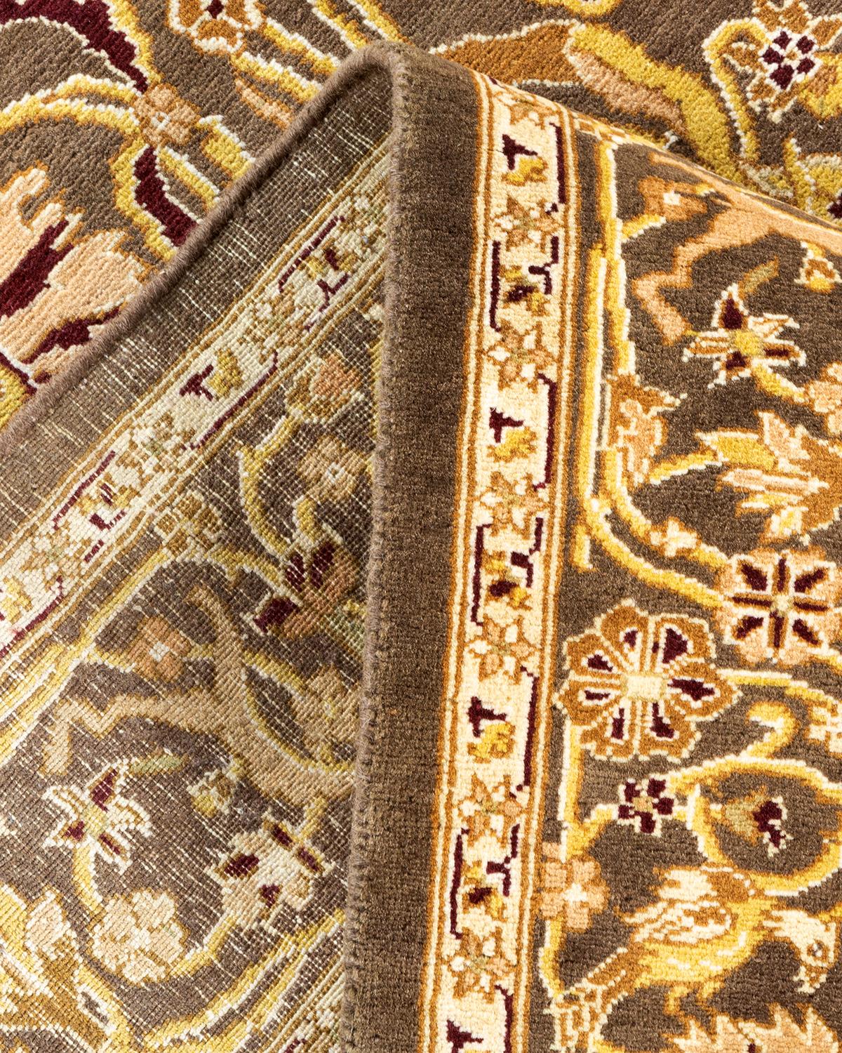 Einzigartiger handgeknpfter traditioneller Orientalischer Mogul-Teppich in Braun (Wolle) im Angebot