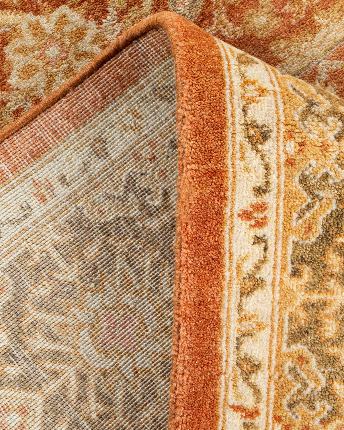 Einzigartiger handgeknüpfter traditioneller orientalischer Mogul-Teppich in Braun (Wolle) im Angebot