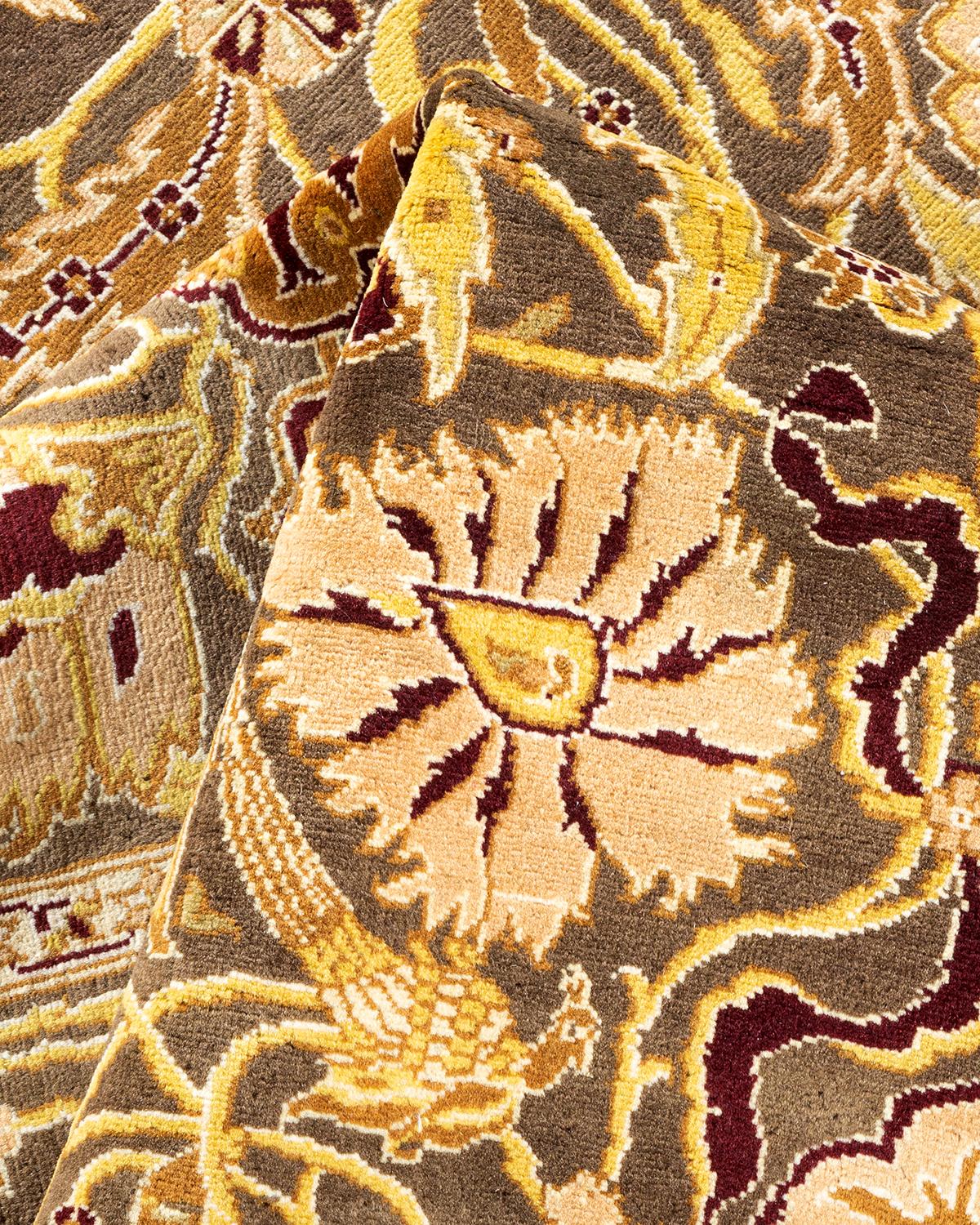 Einzigartiger handgeknpfter traditioneller Orientalischer Mogul-Teppich in Braun im Angebot 1
