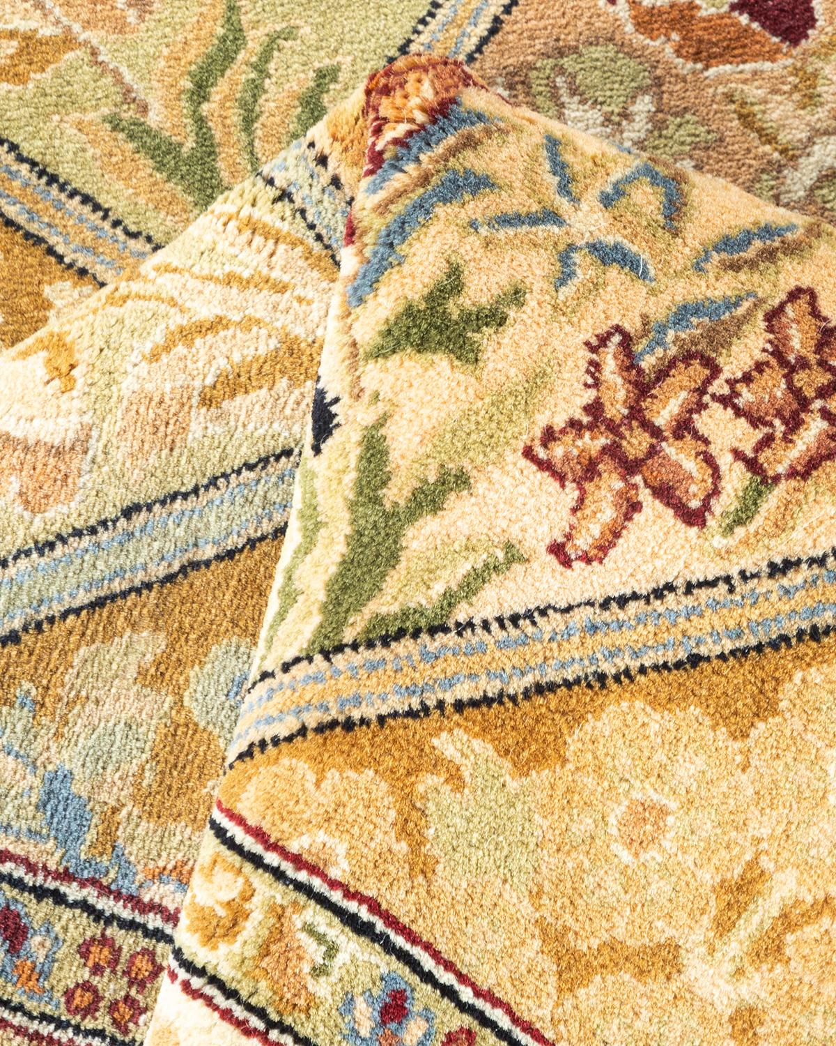 Einzigartiger handgeknpfter traditioneller Orientalischer Mogul-Teppich in Braun im Angebot 1