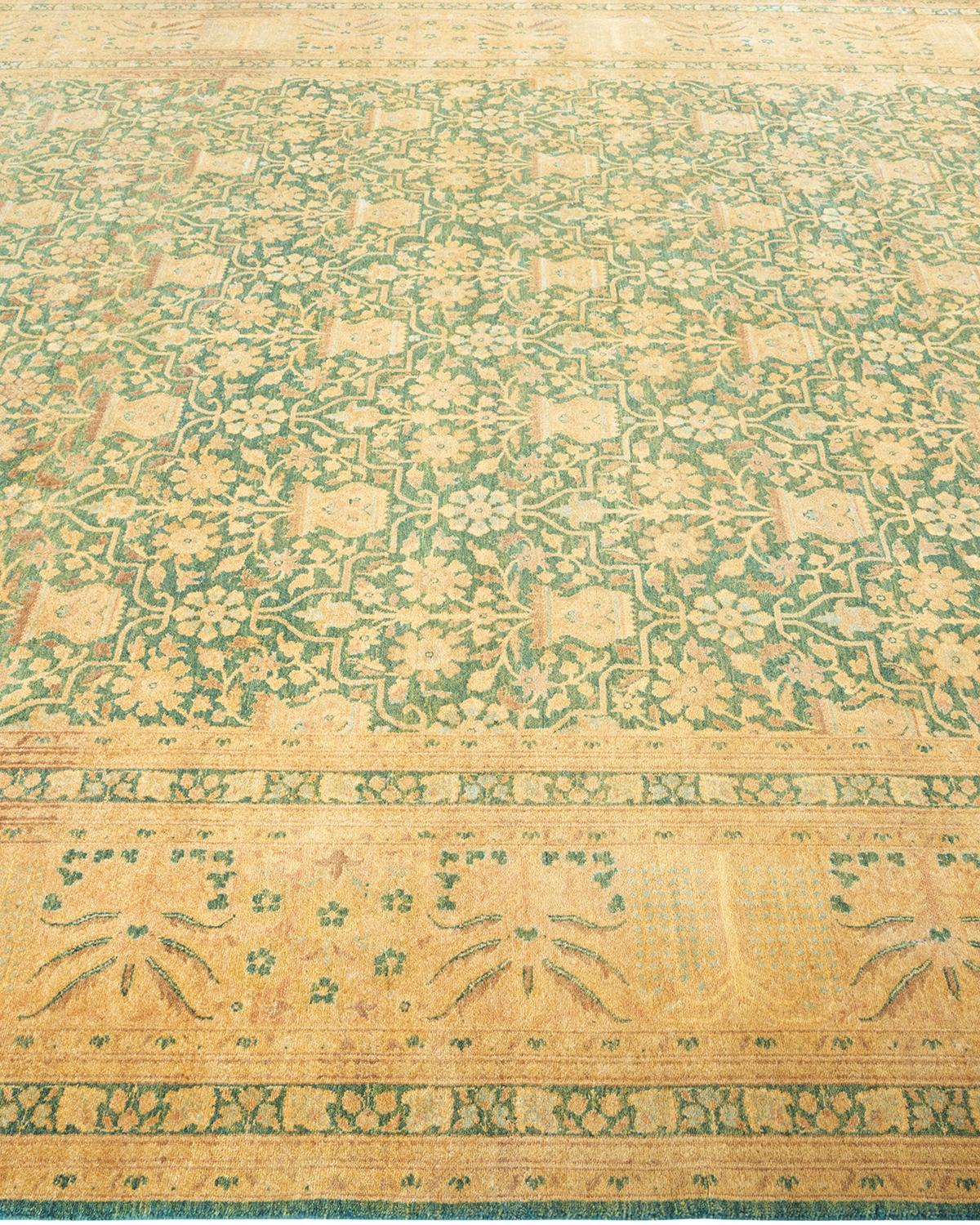 Einzigartiger handgeknpfter traditioneller orientalischer Mogul-Teppich in Grn im Zustand „Neu“ in Norwalk, CT