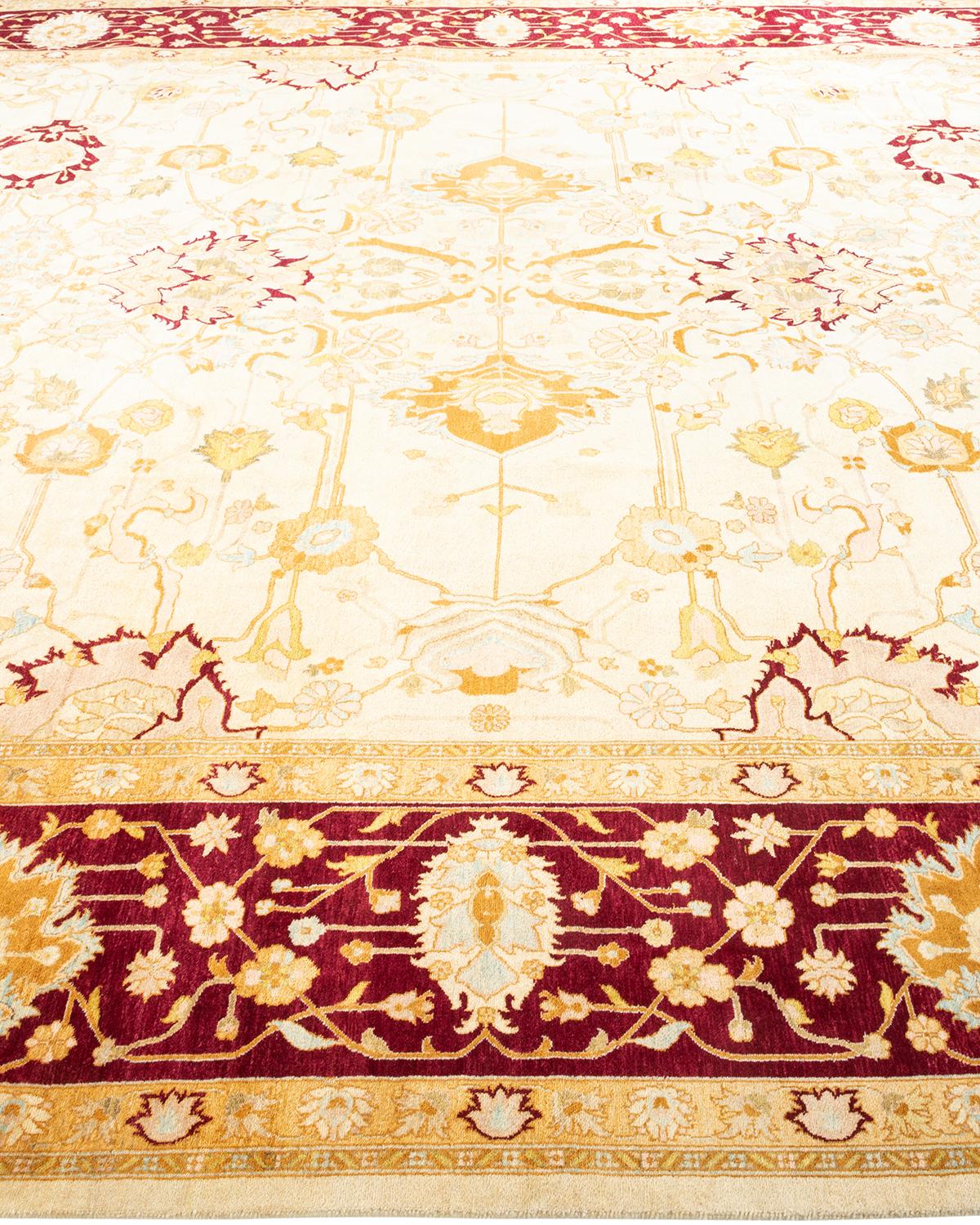 One-of-a-kind Hand Knotted Traditional Oriental Mogul Ivory Area Rug In New Condition For Sale In Norwalk, CT