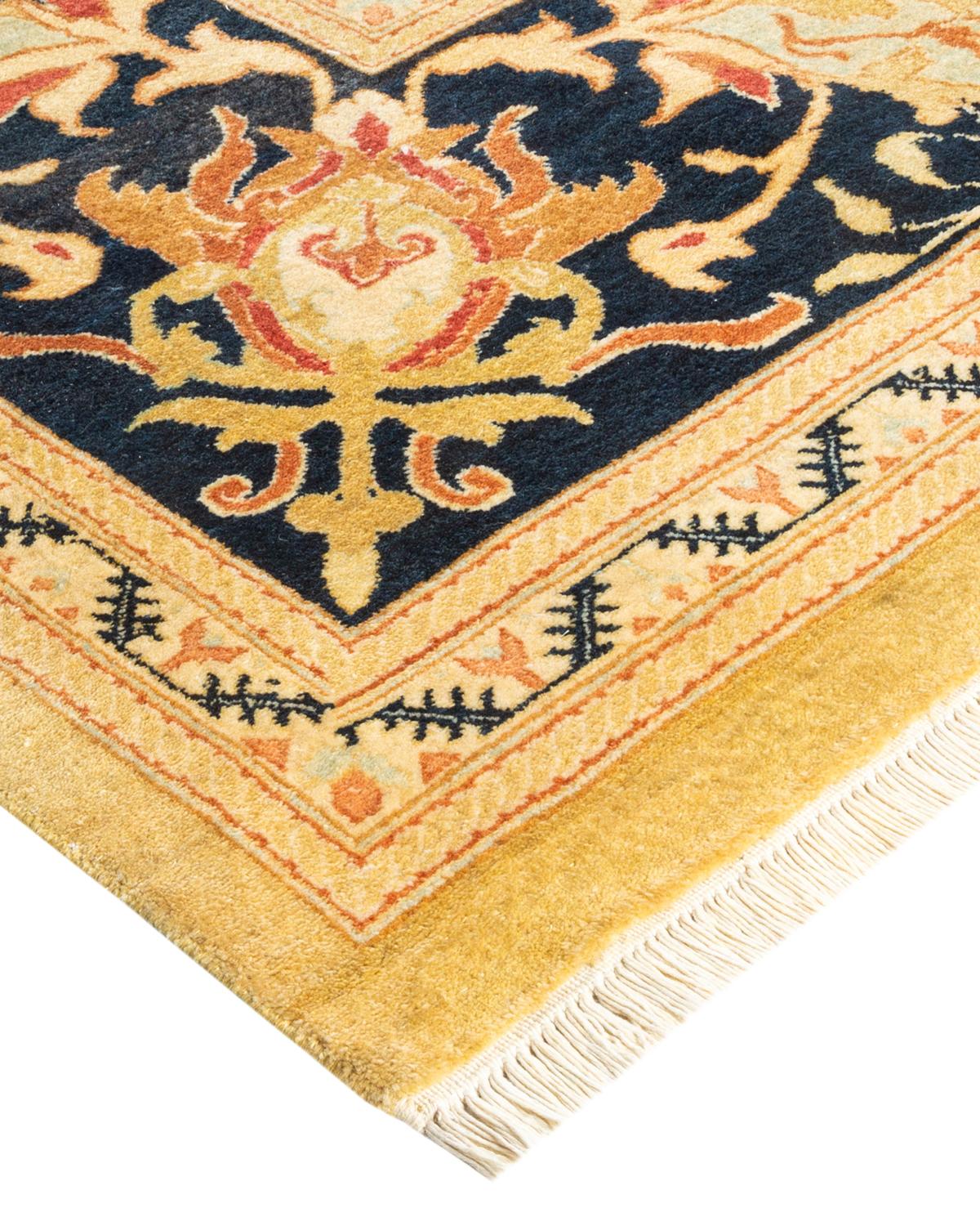 Avec leurs palettes discrètes et leurs motifs en relief, les tapis de la collection Mogul apporteront une sophistication intemporelle à toutes les pièces. Influencés par un éventail de motifs turcs, indiens et persans, les artisans qui tissent à la